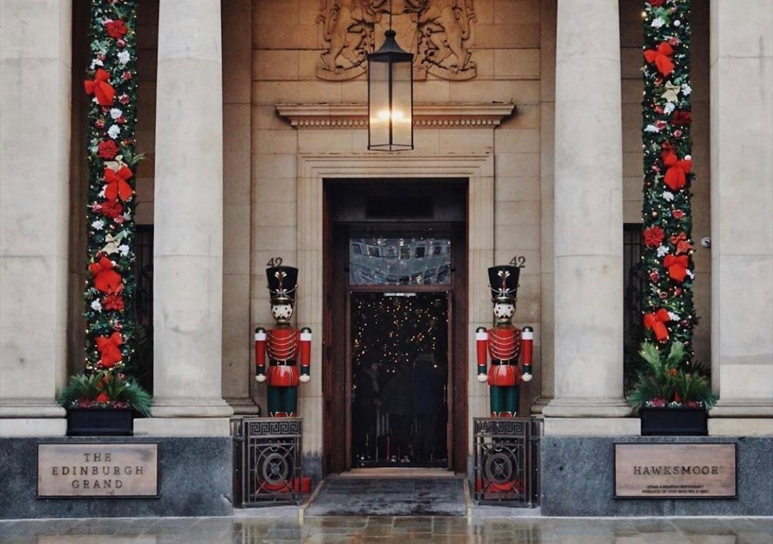 Poppy_Floral_Design_Festive_Decor_2.jpeg