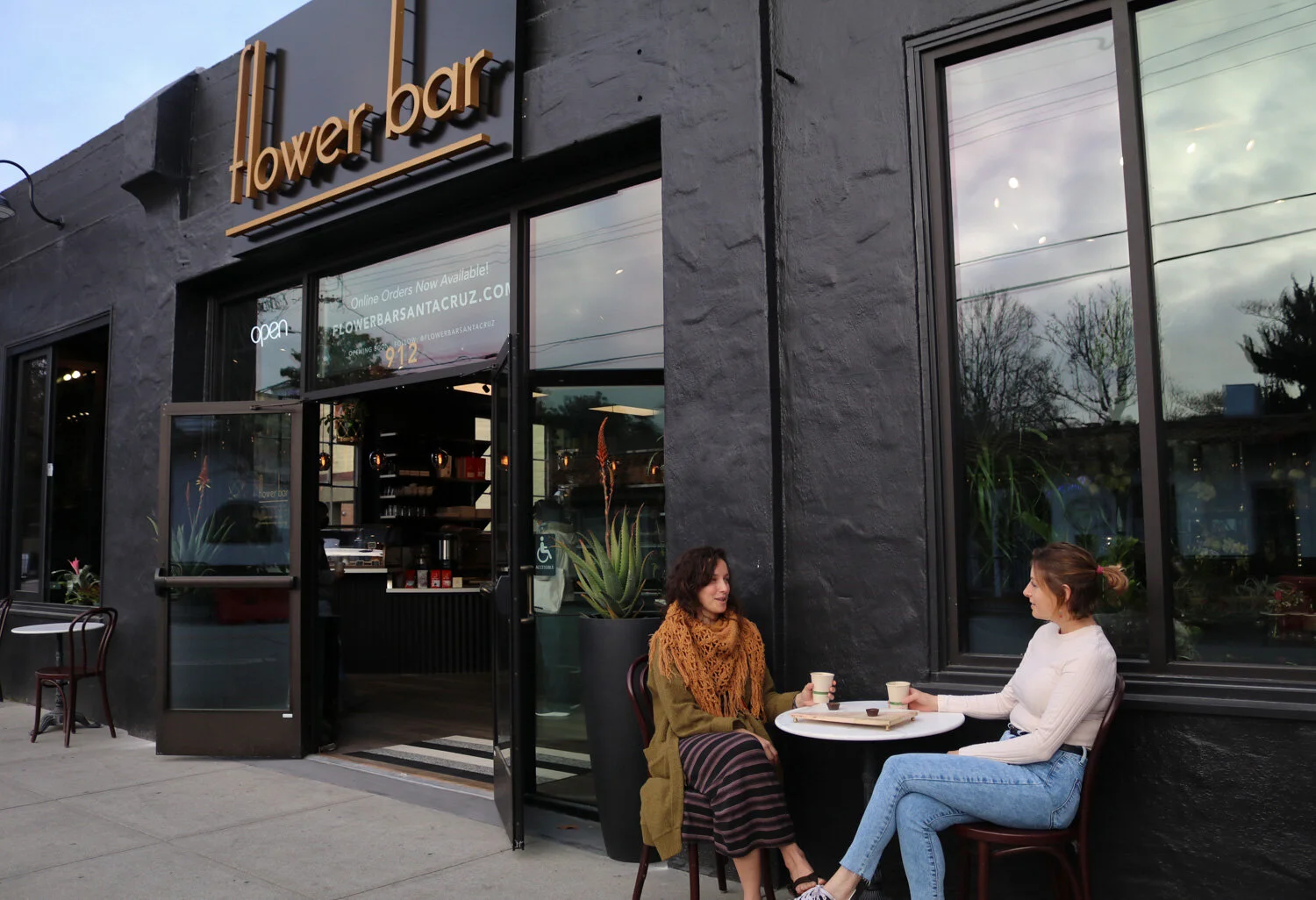 Flower Bar Santa Cruz