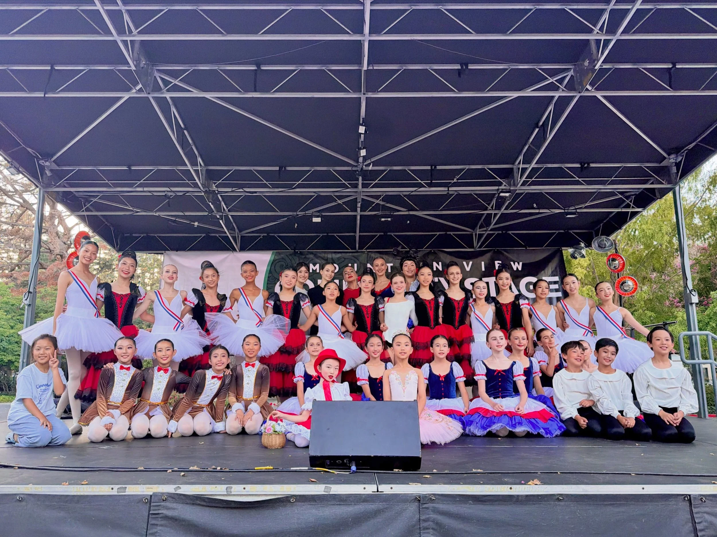 Connecting with Community: OBA at the 54th Annual Mountain View Art &amp; Wine Festival ❤️

Another beautiful year celebrating dance, friendship, creativity &amp; community at the Mountain View Art &amp; Wine Festival! This annual event holds a speci
