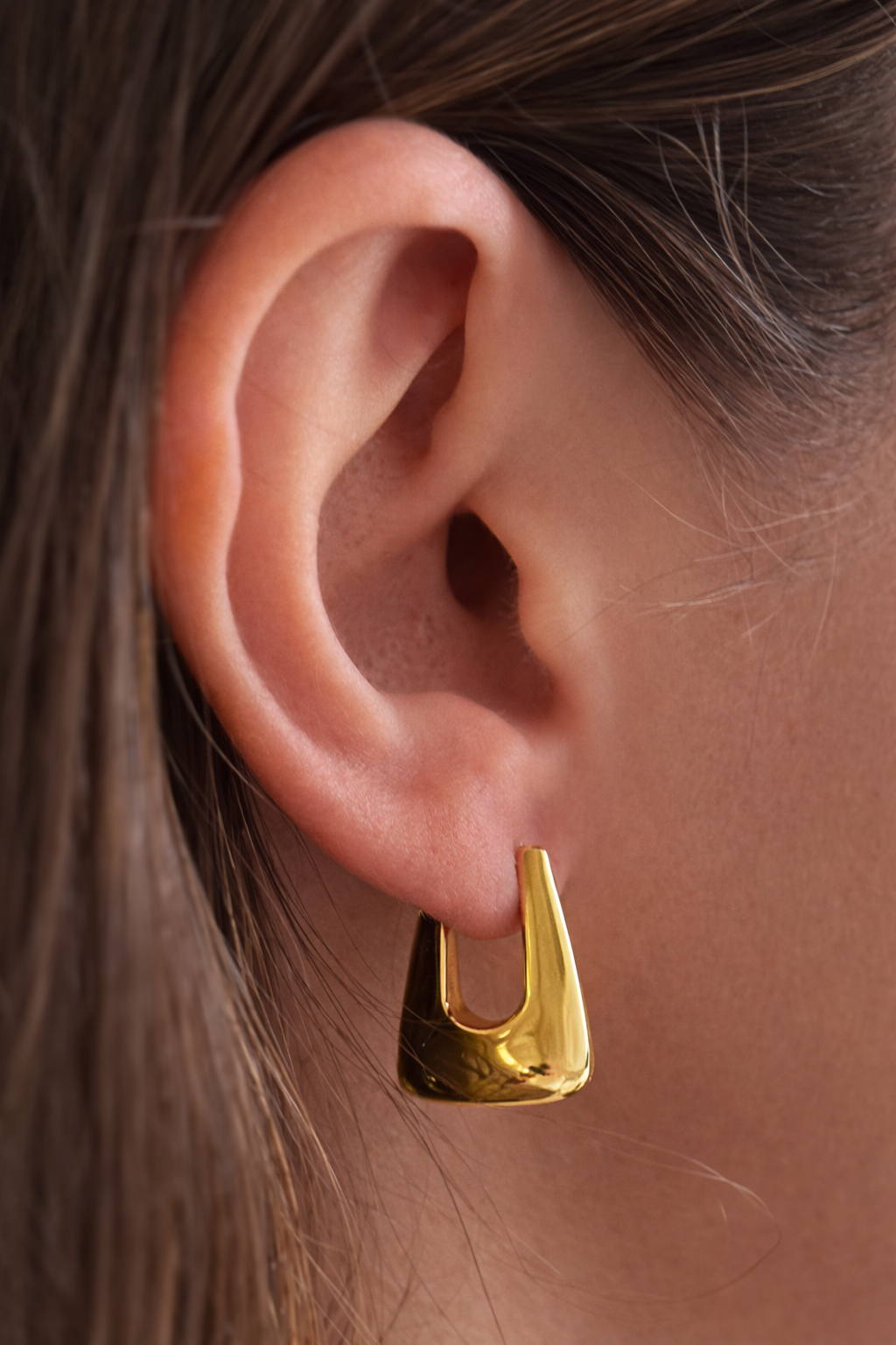 Chunky Teardrop Huggies