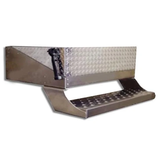 03-0501003-1_Freightliner-31X23-Inch-Diamond-Plate-Aluminum-Battery-Box-Cover_l.jpg