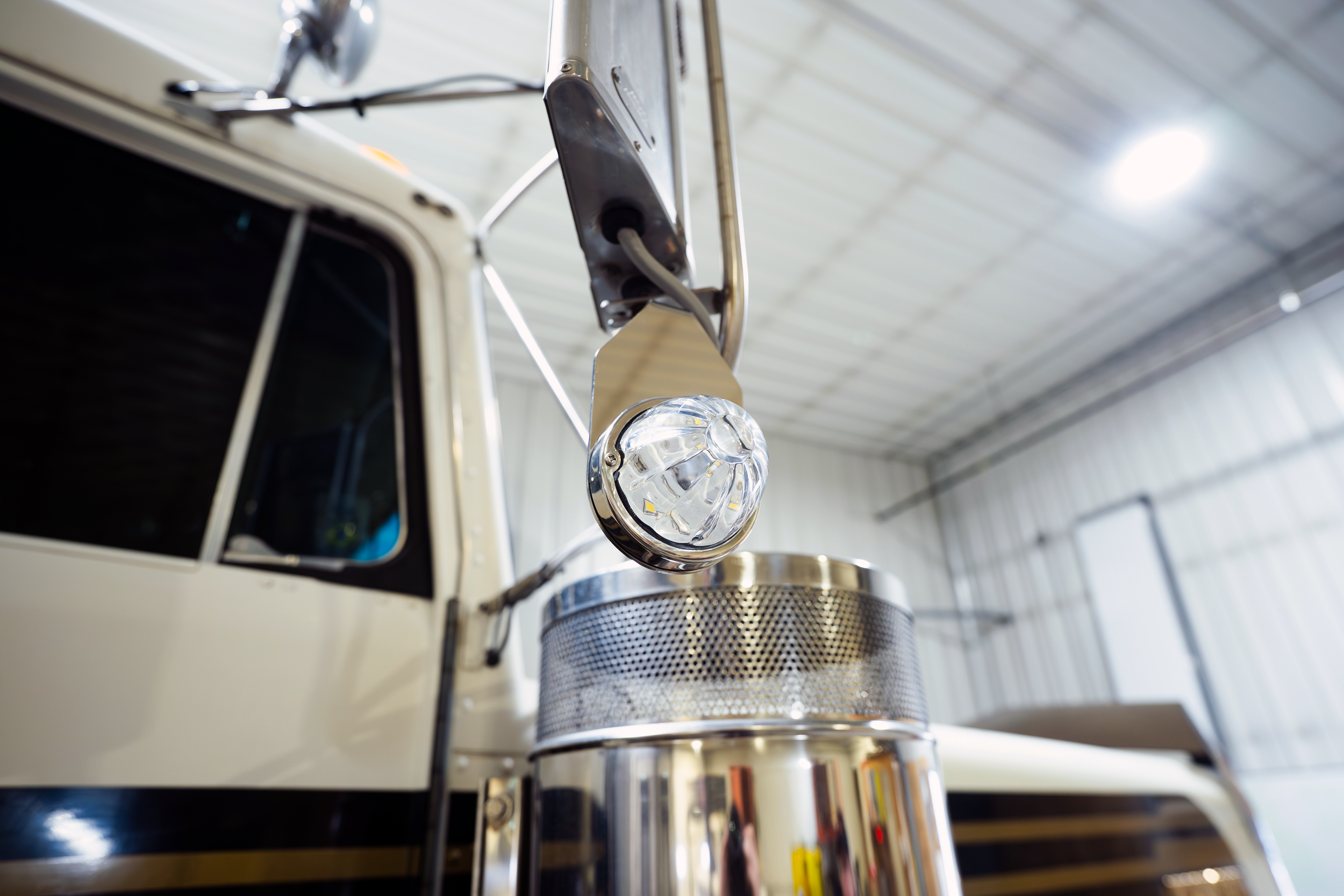 Stainless Steel Mirror Turn Signal L Style Watermelon Light Bracket (601079)