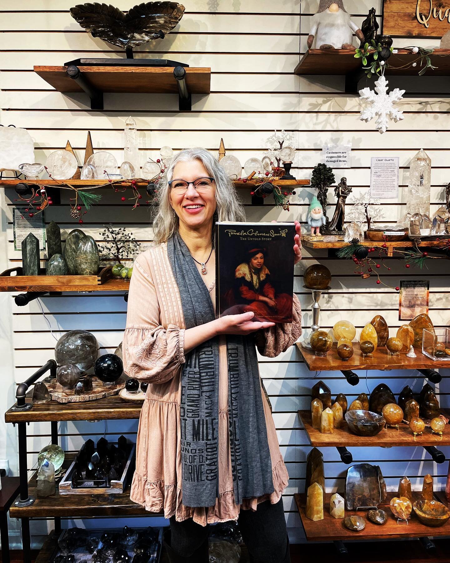 &bull; always learning &bull;
Got a new book! Love the selection of books, decks, candles &amp; crystals here at @downtowntarotcompany! (Dig the photo bomb of the awesome smoky quartz winged heart in the upper left.)
#work #tarot #dowhatyoulove #stud