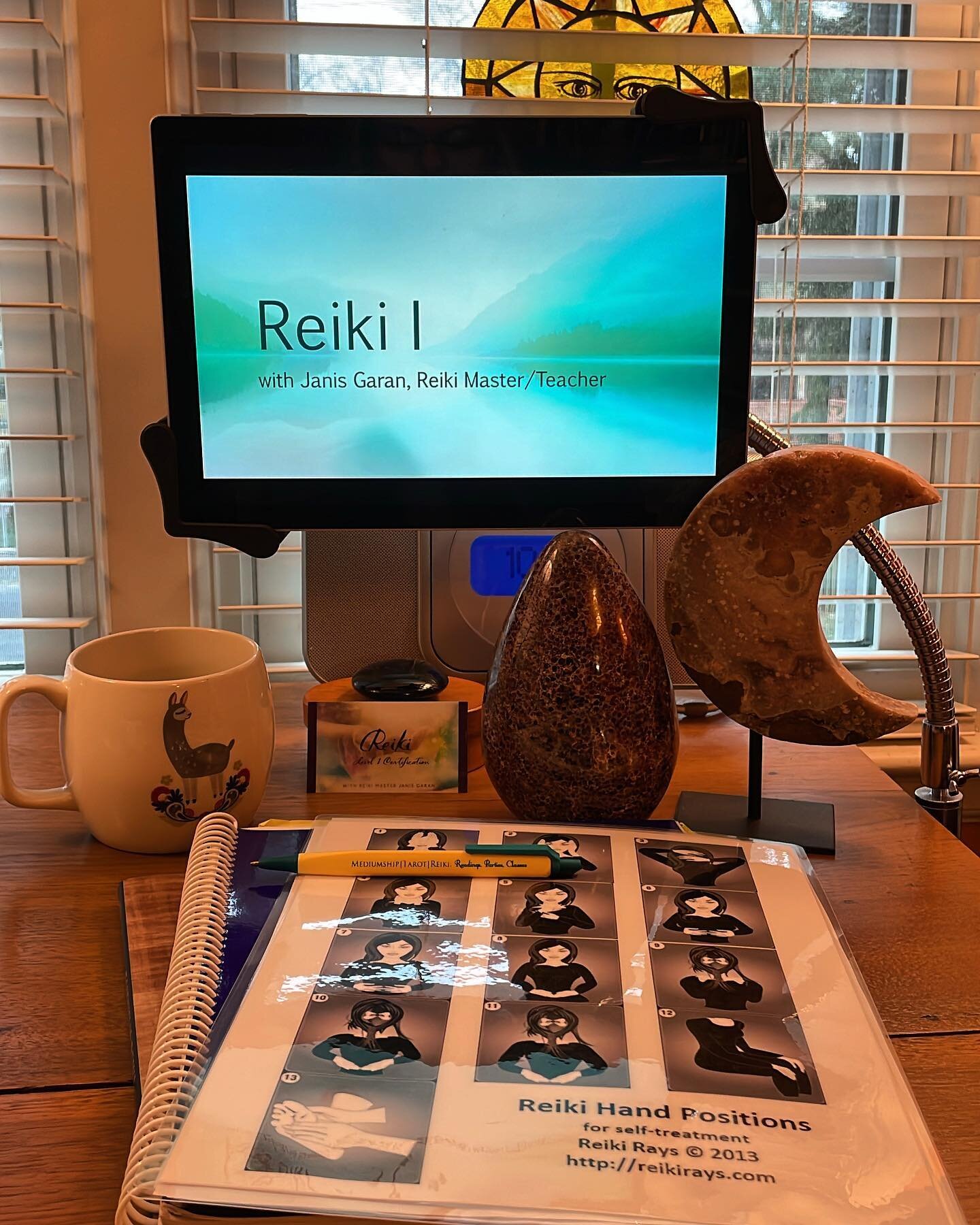 &bull; remote teaching &bull;
Welcome new Reiki I practitioners! 
#reiki #teaching #remotelearning #remotework #happiness #healing #dowhatyoulove #happy #energywork #energyhealing #learnnewthings #reikimaster #computers #grateful