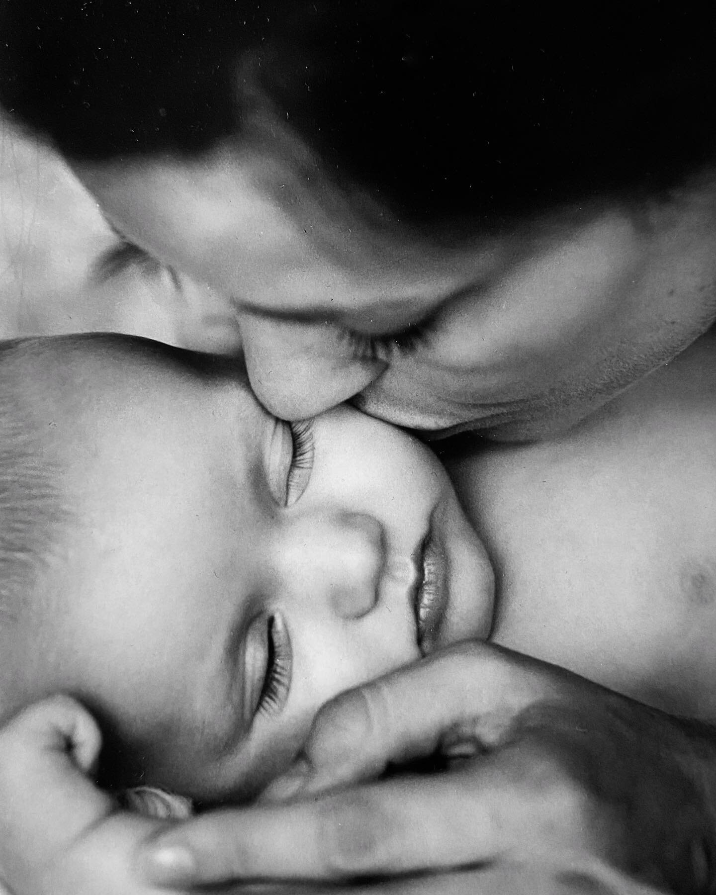 🌱D R E A M &bull; T I M E 

#newbornauthentic #babygirl #authenticphotography 
#newbornphotography
#brisbanemums #sunshinecoastnewbornphotographer #noosanewbornphotographer 
#onlylittleforawhile 
#snugglepix