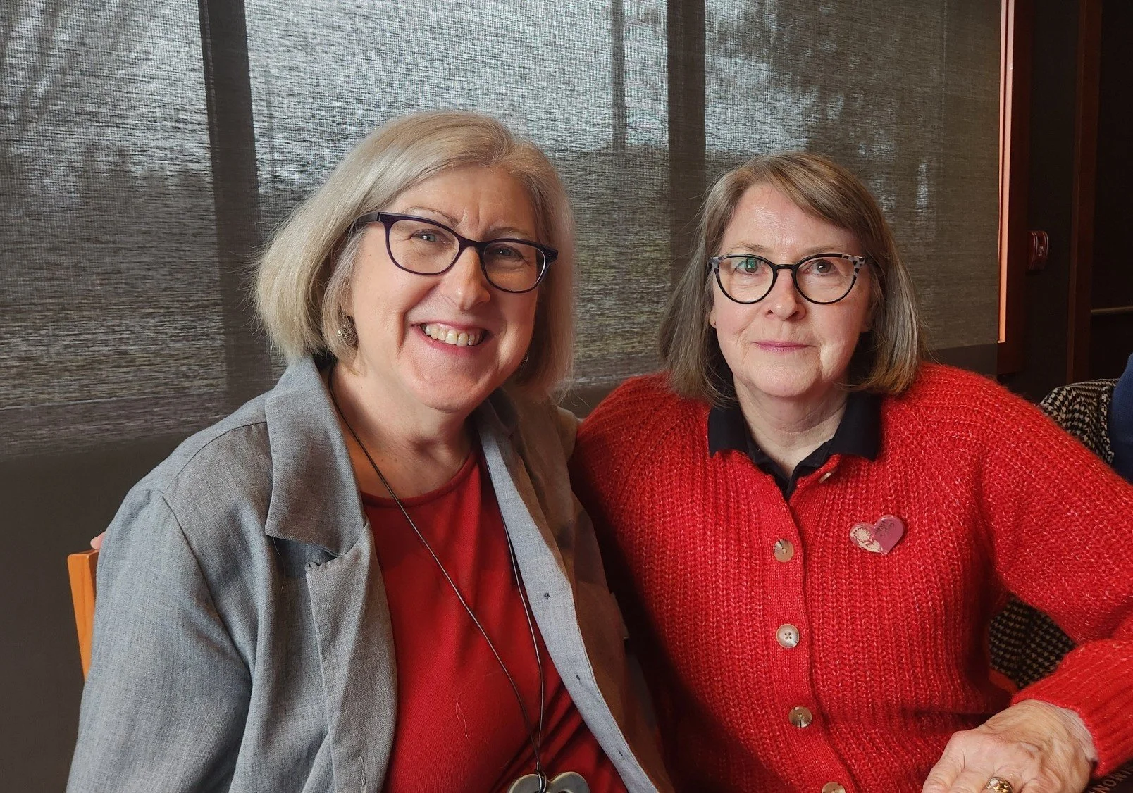 (l-r) Lynne MacFadgen and Joanne Booth
