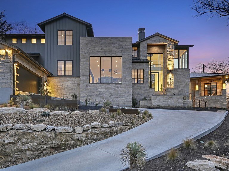 Warm, organic and contemporary new construction in Beverly Hills in Austin.  Perched on a hillside, the home is built to celebrate the valley vistas that fill every window with light and views. The architecture and interiors reflect Austin&rsquo;s ca