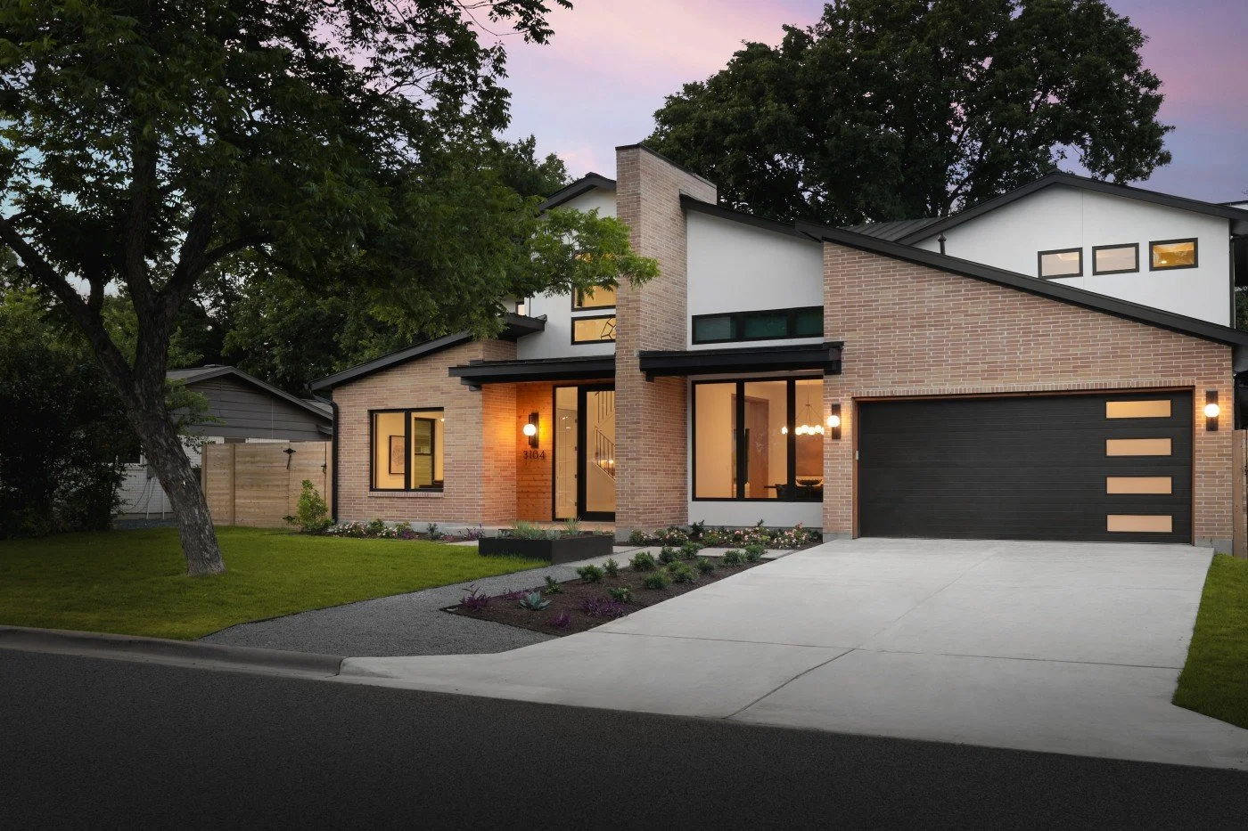 SOLD | 3104 WHITEWAY DR