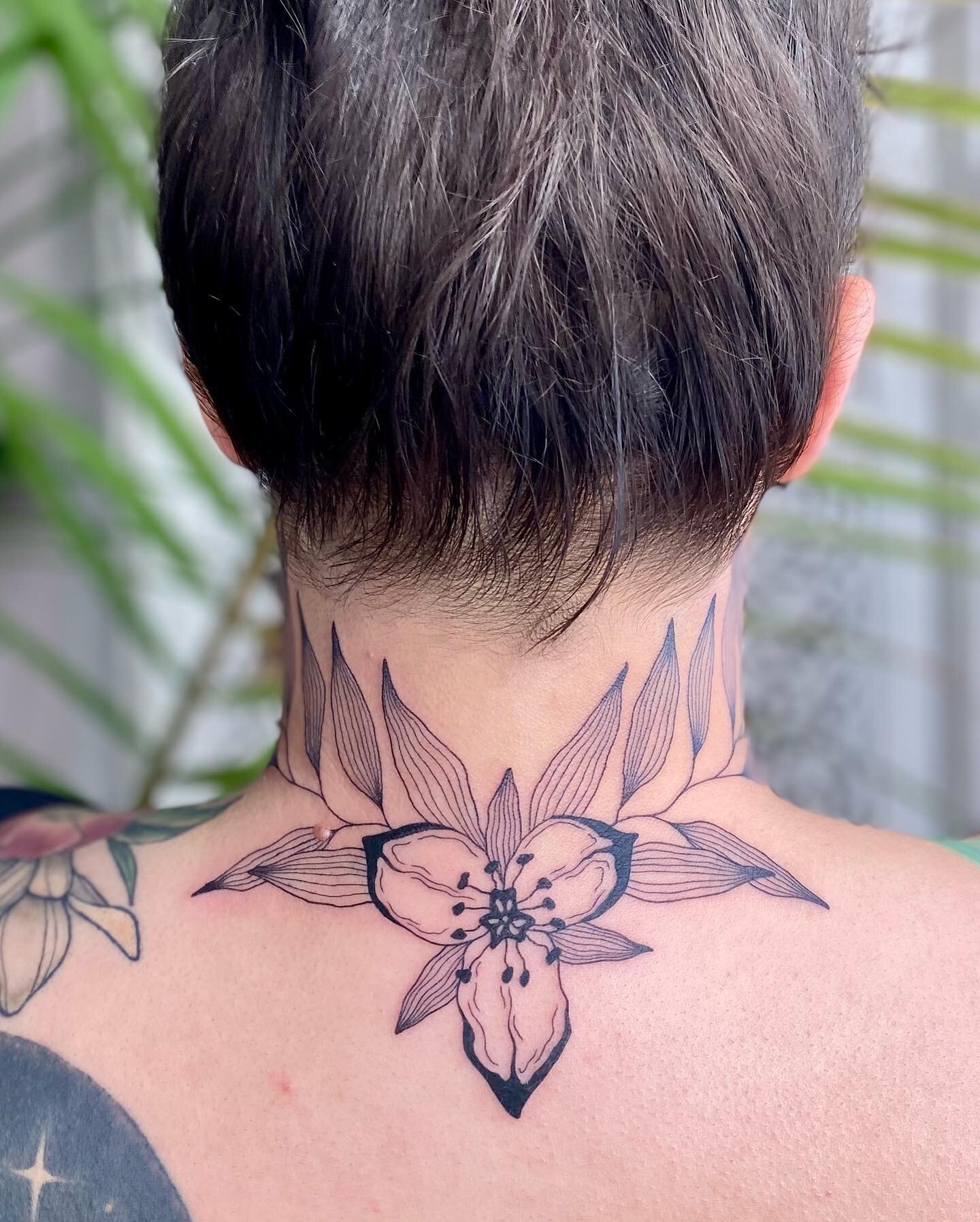 trillium for taylor 🌸 great having you back in, congrats on graduating and  thanks again for making the trip up! #trillium #floraltattoo… | Instagram