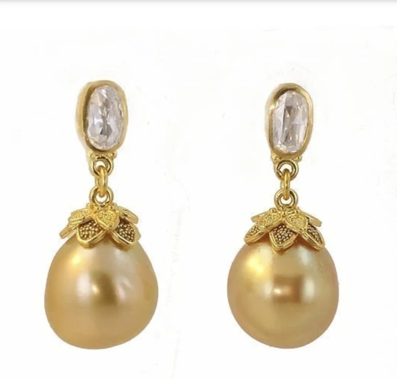 Jeanette pearl earring gran.jpeg