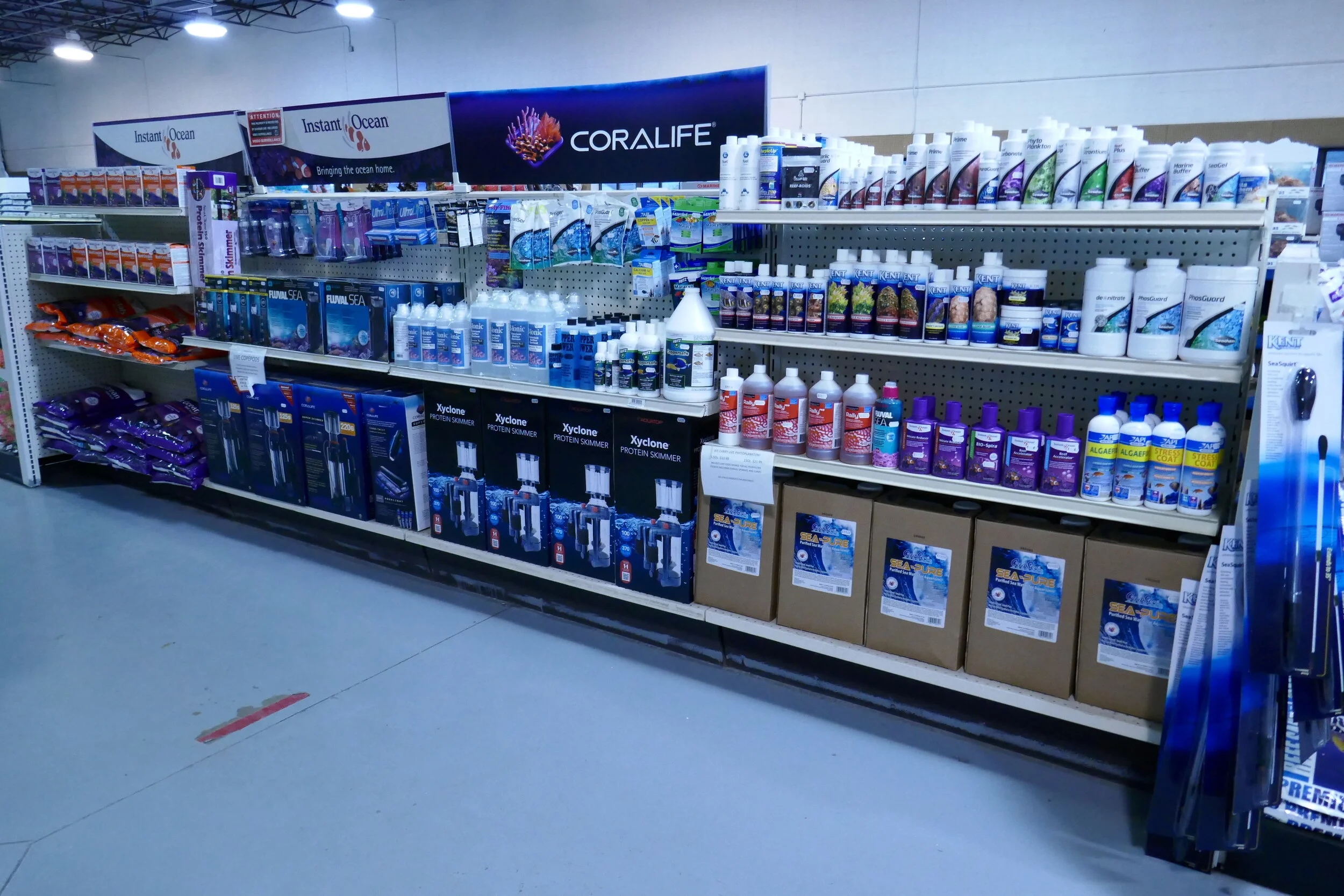 Saltwater Aquarium Additives | Medications | Salts & Buffers | Water Test Kits | Filtration Media & More. 