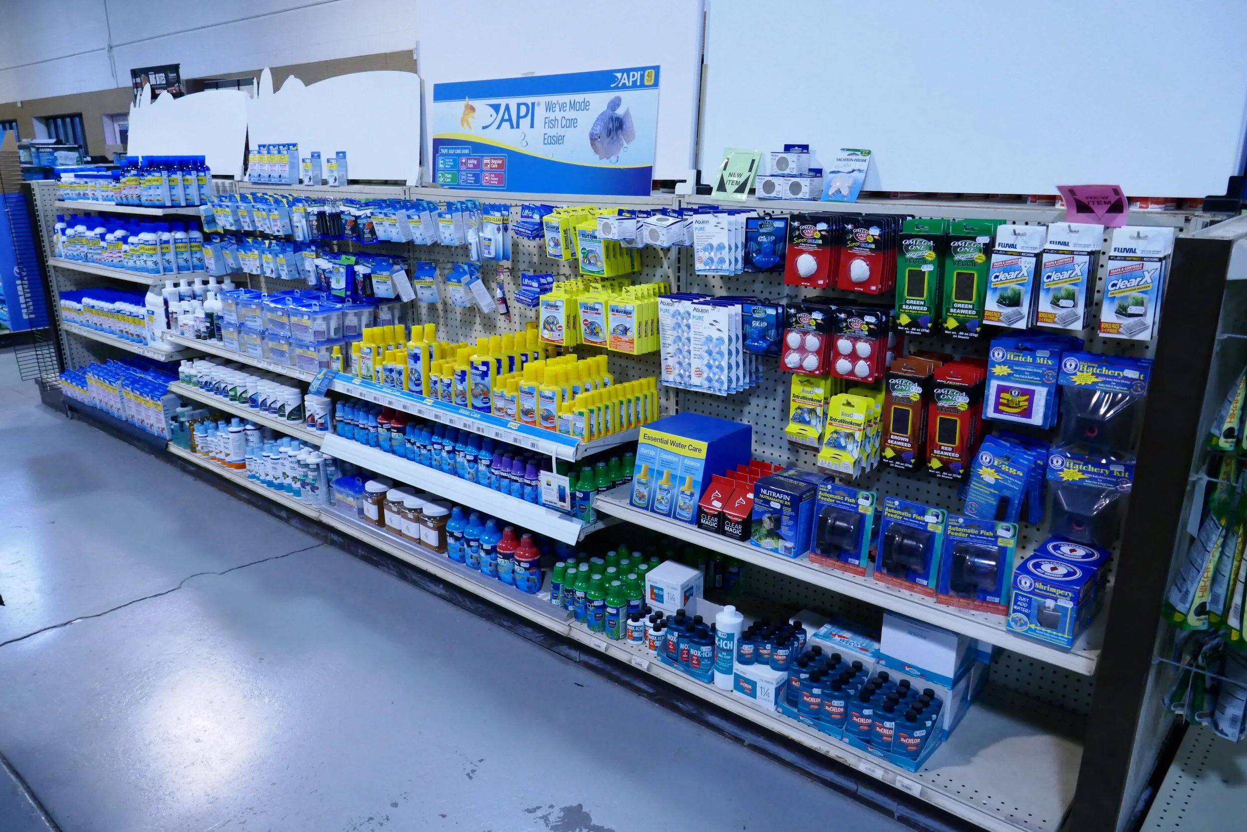 Freshwater Aquarium Additives | Medications | PH Buffering Salts | Water Test Kits & More.