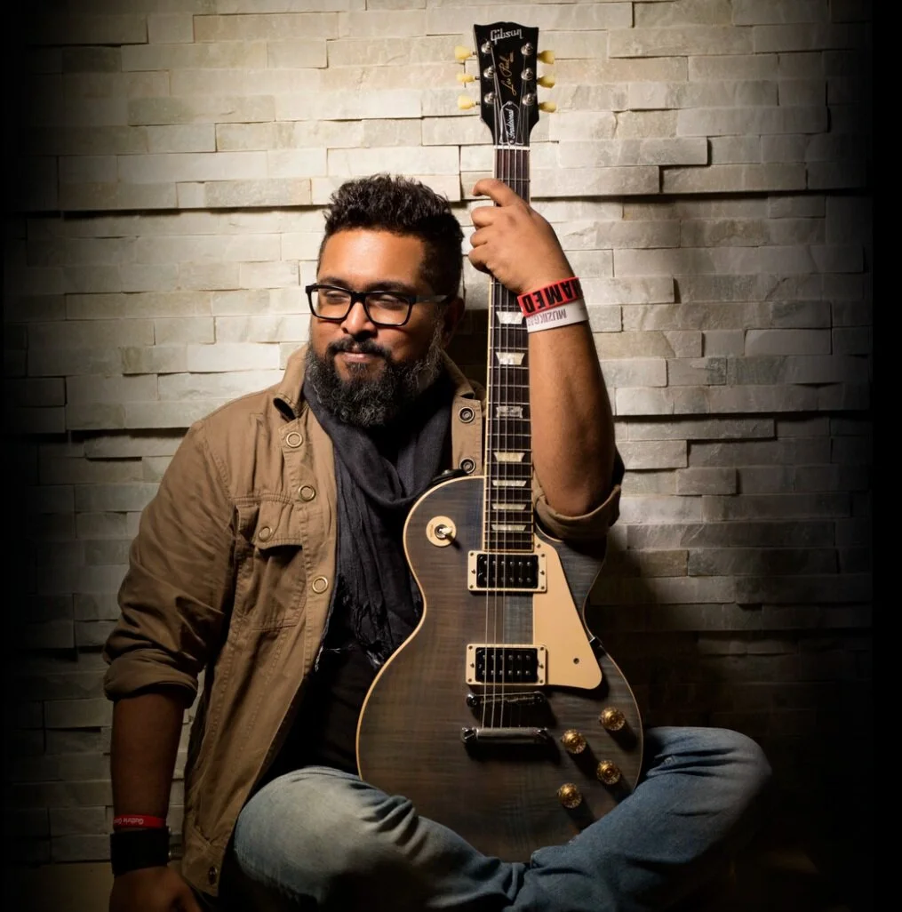 NAVEEN THOMAS : EXPERIENCE ARCHITECTURE