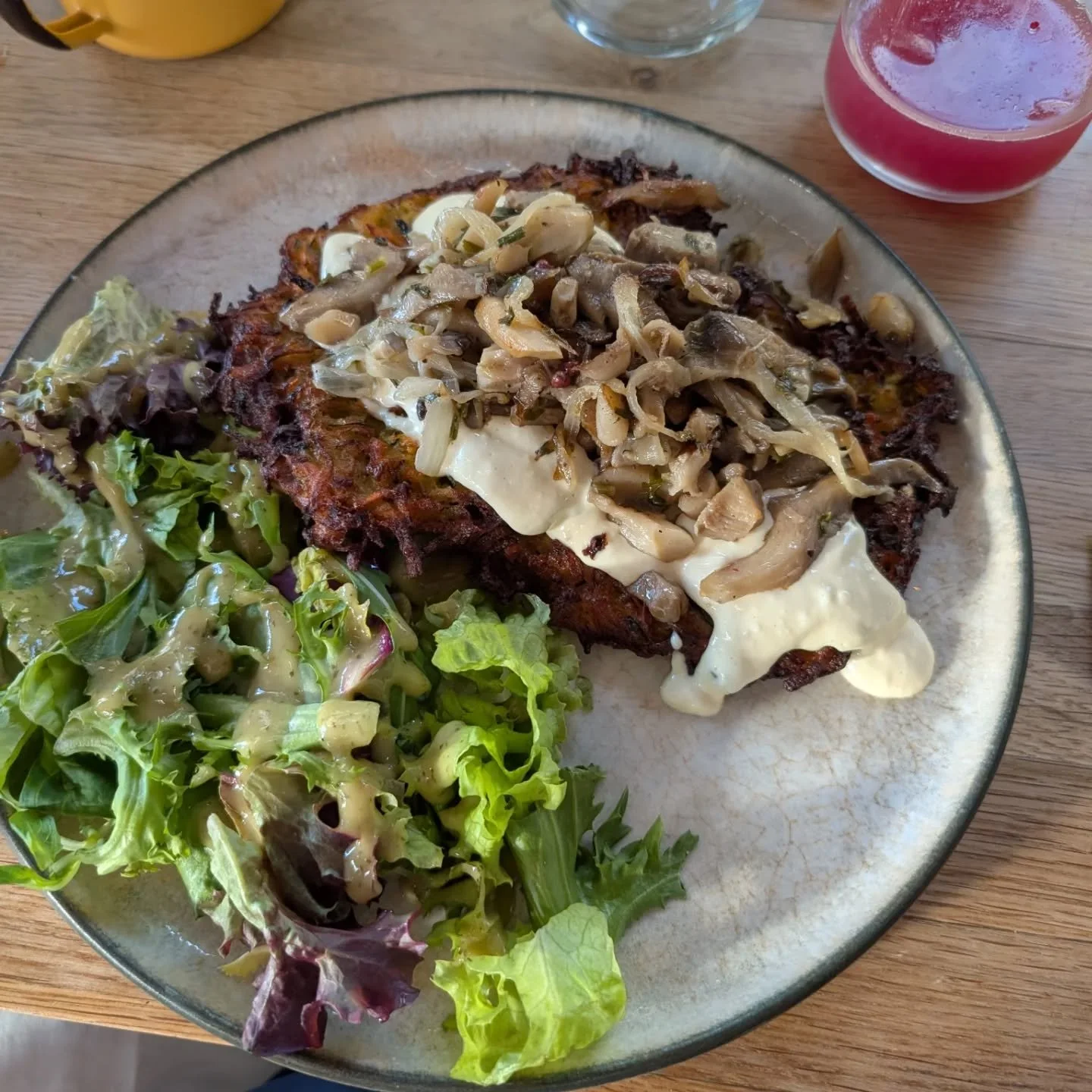 We made it!! And if the rest of the food here is like what we experienced tonight at @zielonymdogory I will be very, very happy here. The carrot zucchini pancake reminded me a bit of my grandmother's potato latkes. It was amazing. And the cheesecake 