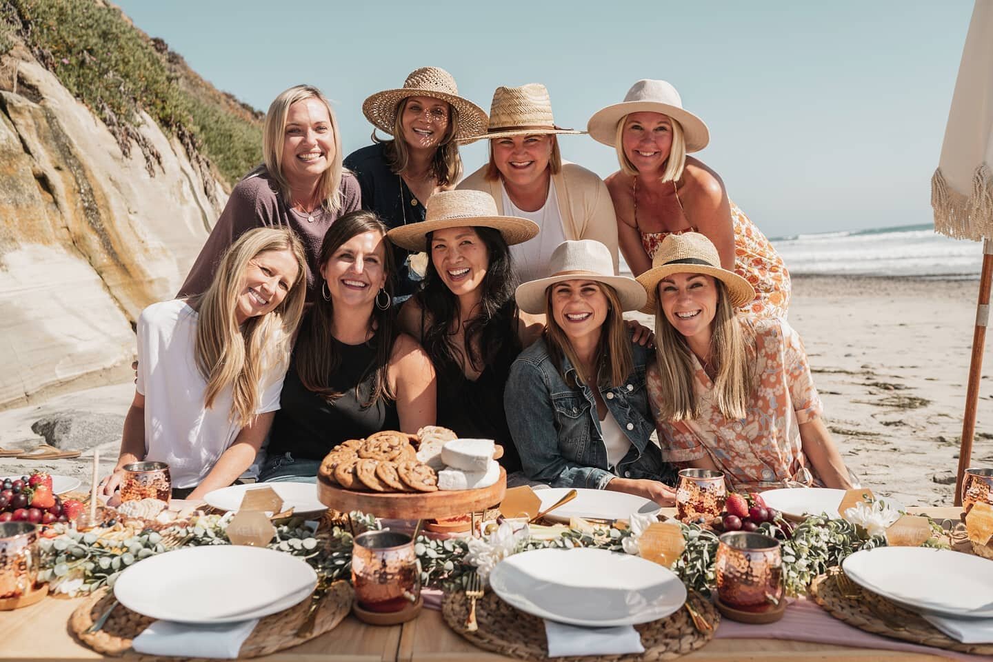 A total success🎉 a surprise birthday picnic😍😍🤗 What a beautiful group of friends showering their friend with this luxury picnic. A new way to celebrate birthdays this 2021. Covid friendly and relaxing🏖
#sandiegoluxurypicnics #sandiego #sandiegoe