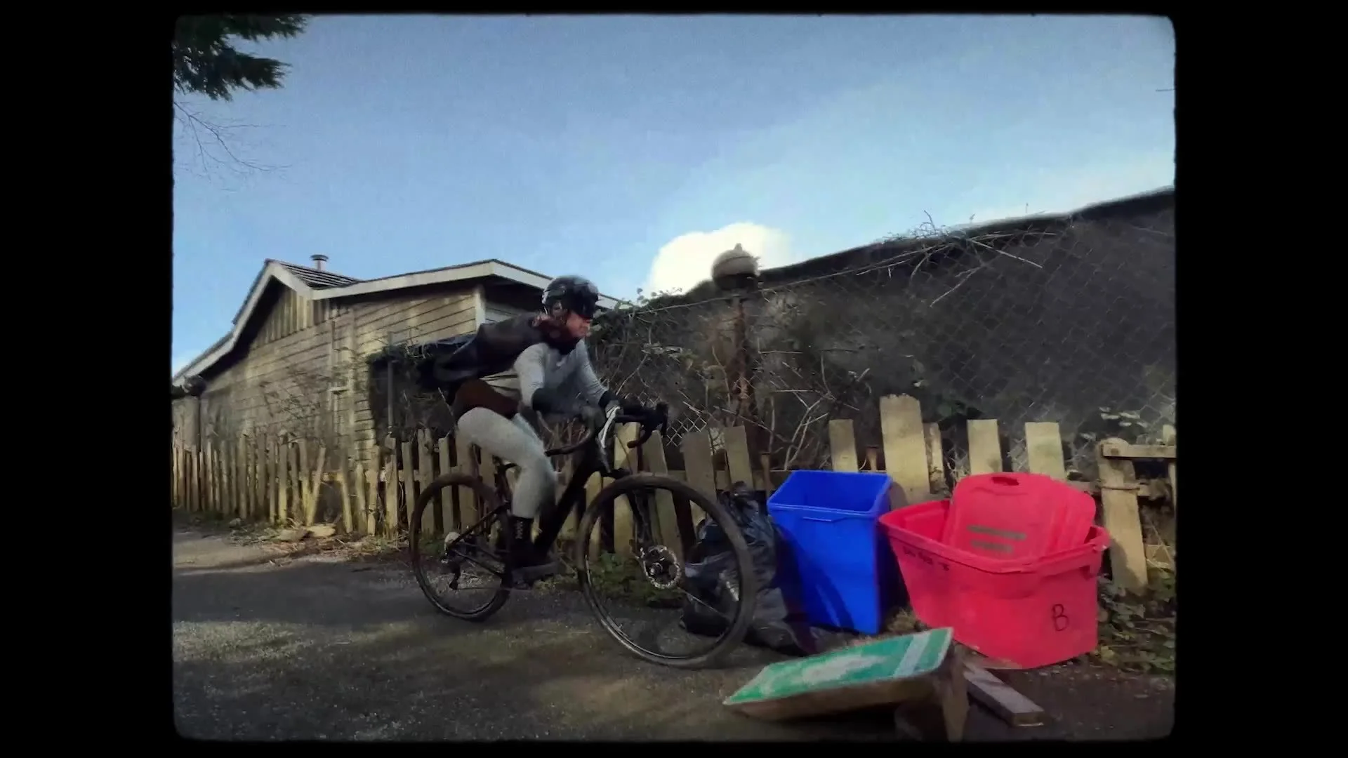 frame_1585.jpg