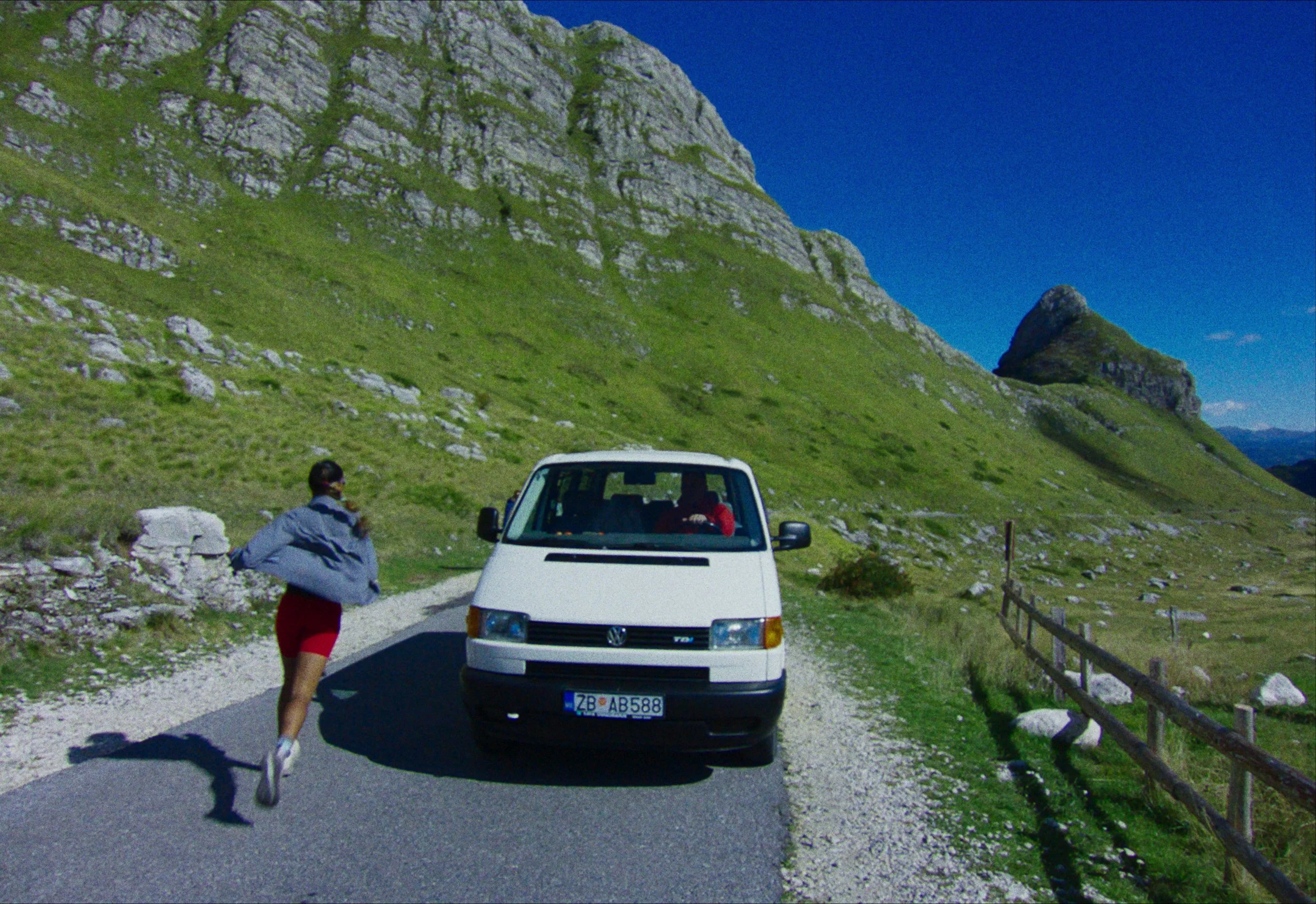 frame_5136.jpg