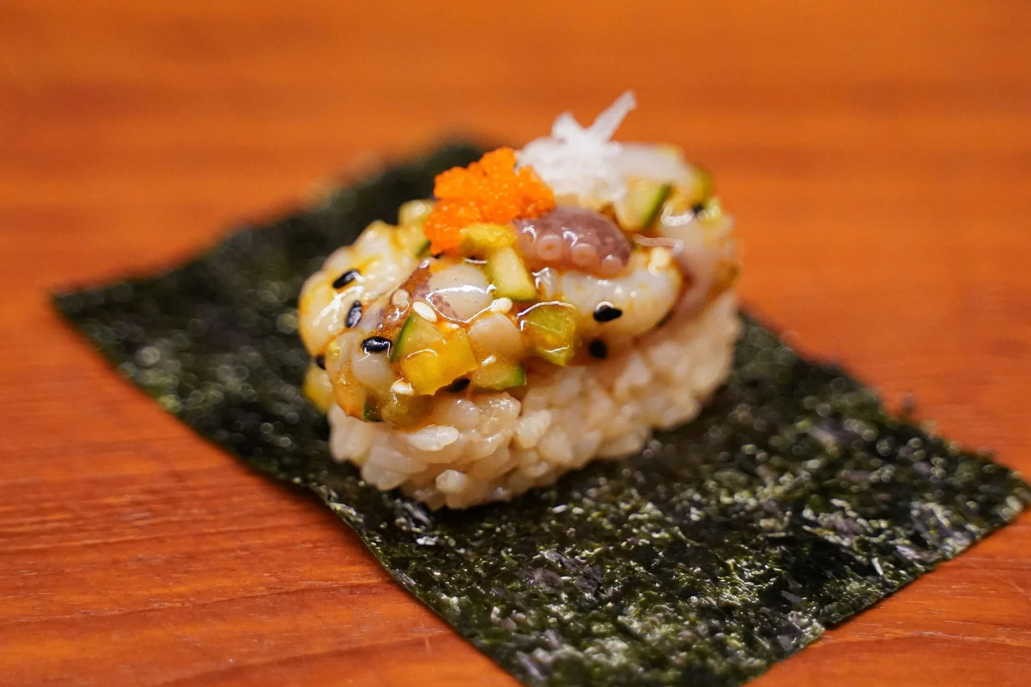 Tako Wasabi Hand Roll
Ручной ролл с осьминогом и васаби