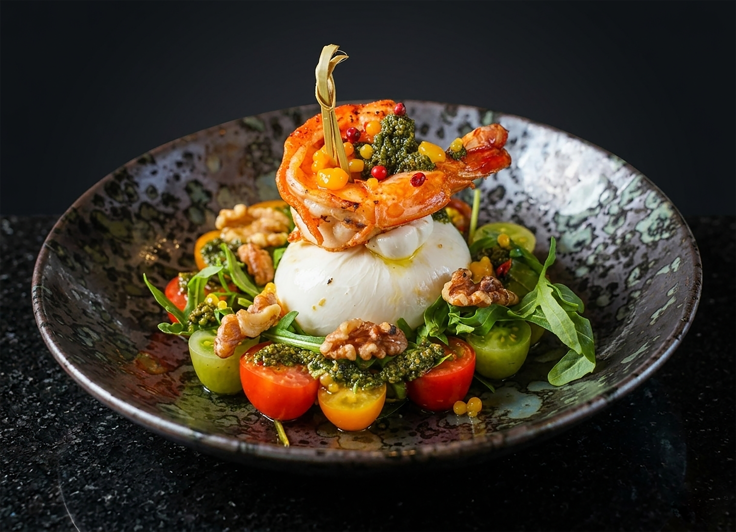 Hua Hin Burrata Spicy Pesto With Grilled King Prawns   
Буррата из Хуахина с острым песто и жареными королевскими креветками