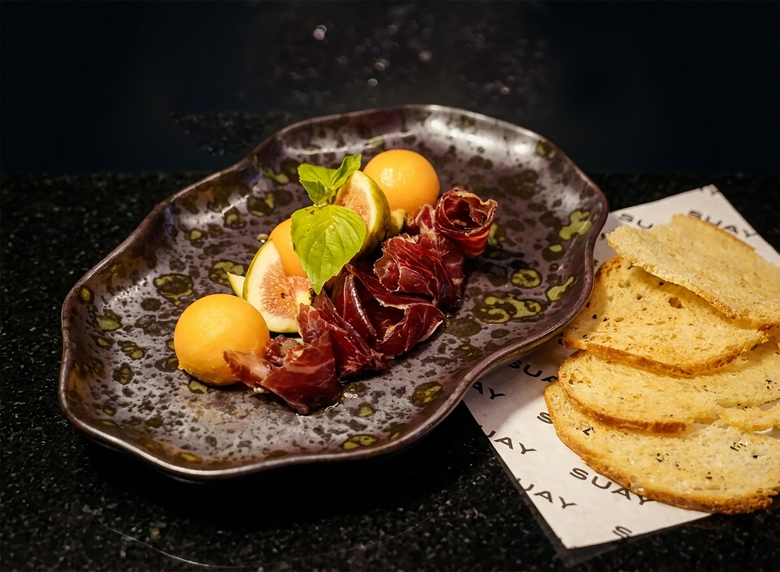 Japanese Melon & Organic Fig With Spanish Iberico Ham  
 Японская дыня и органический инжир с испанским хамоном иберико
