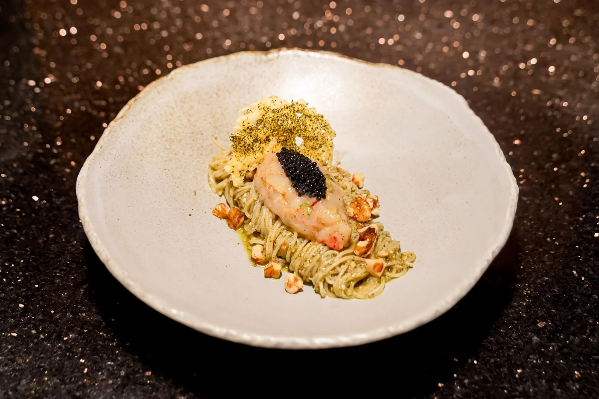 𝑮𝒂𝒎𝒃𝒆𝒓𝒐 𝑹𝒐𝒔𝒔𝒐 𝒅𝒊 𝑴𝒂𝒛𝒂𝒓𝒂 & 𝑪𝒐𝒍𝒅 𝑨𝒏𝒈𝒆𝒍 𝑯𝒂𝒊𝒓 𝑷𝒂𝒔𝒕𝒂 Cold angel hair pasta in seaweed-truffle emulsion, red prawn, and scallop tartare
*** 𝑪𝒉𝒆𝒇’𝒔 𝒓𝒆𝒄𝒐𝒎𝒎𝒆𝒏𝒅𝒂𝒕𝒊𝒐𝒏: 𝒂𝒅𝒅 𝟏𝟓 𝒈 𝒐𝒇 𝑶𝒔𝒔𝒆𝒕𝒓𝒂 ?