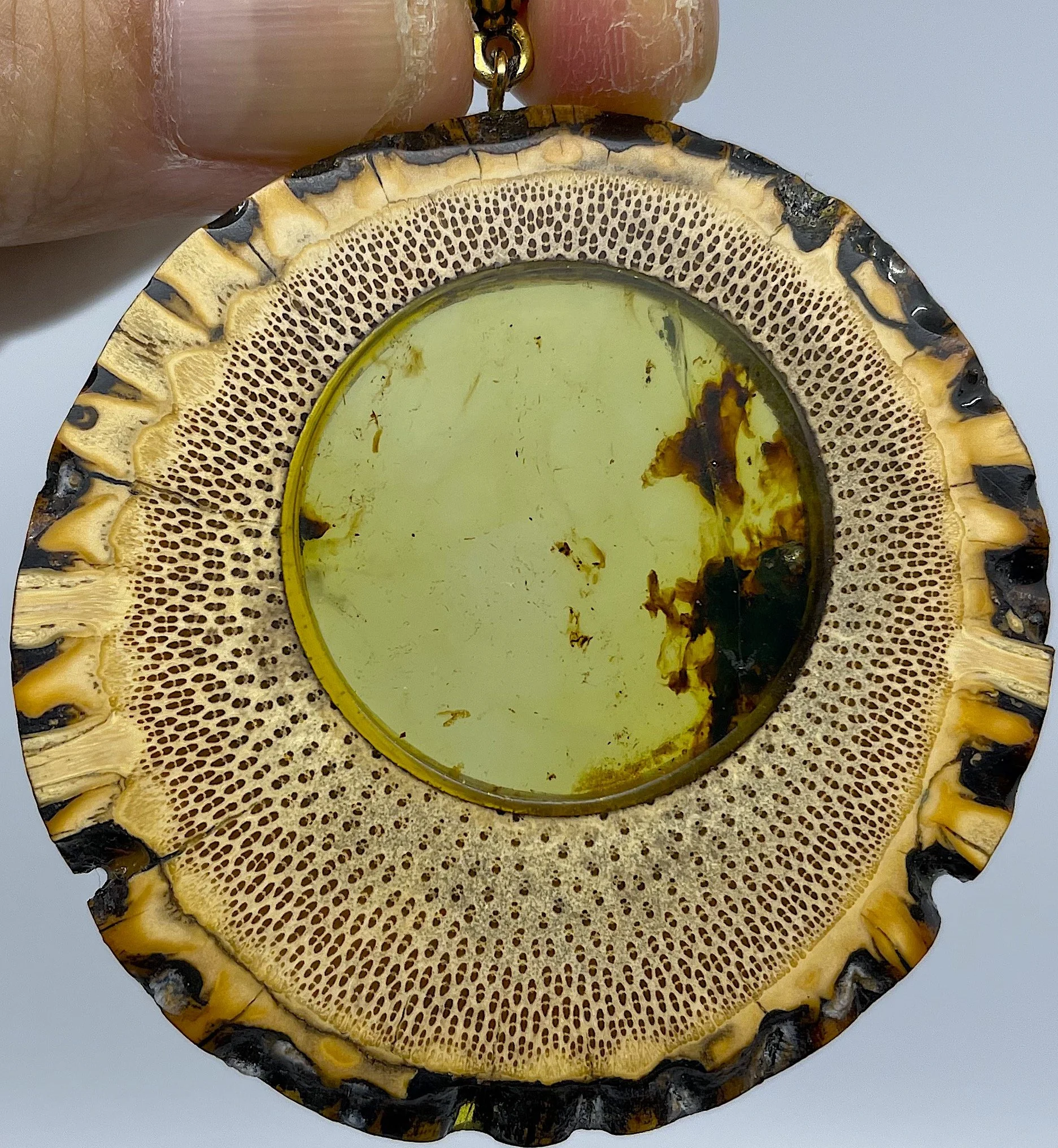 Sunroot Pendant