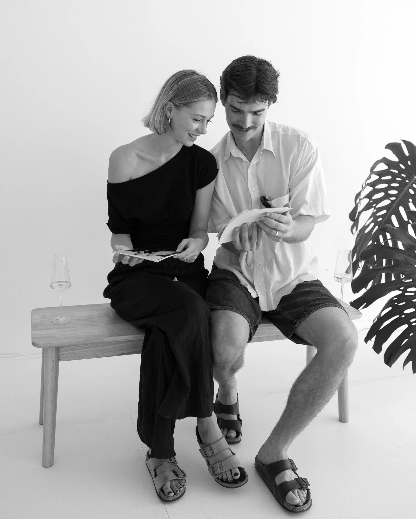 Sometimes, after delivering a complete wedding gallery, I felt there was space for more.

More connection. More intention. A more meaningful way to close the experience with my couples after capturing one of the most important days of their lives.

T