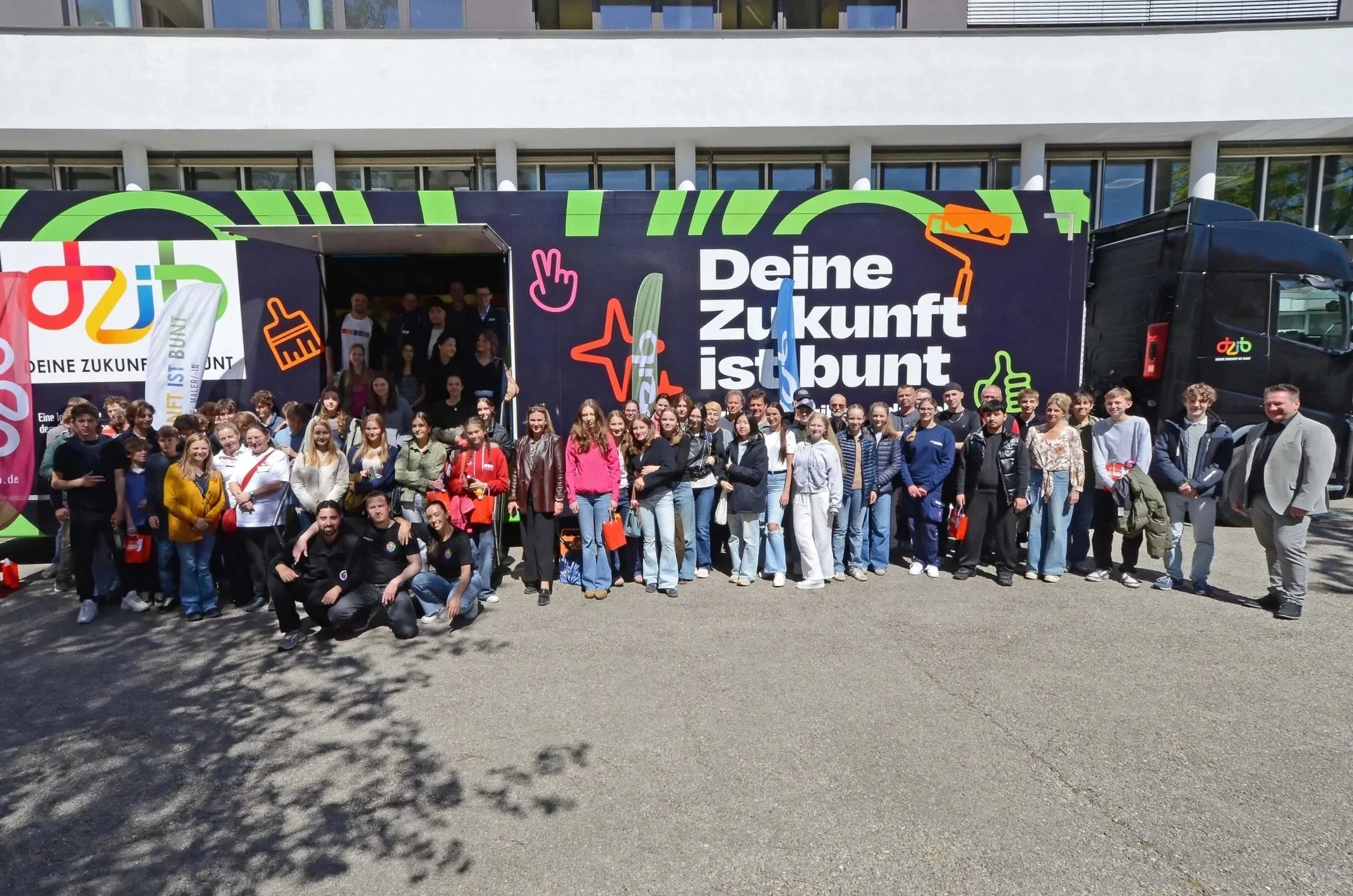 Berufsorientierung live: 100 Schüler entdecken das Handwerk.