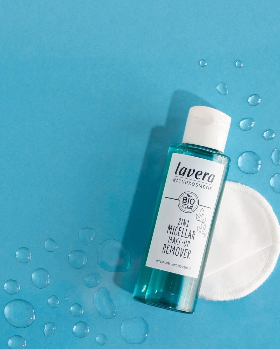 Our 2-in-1 Micellar Make-Up Remover gently and thoroughly cleanses your skin, removing all traces of make-up. Powered by effective micellar technology, the water-based formula leaves your skin feeling clean, refreshed, and revitalised.

#laverauk #na