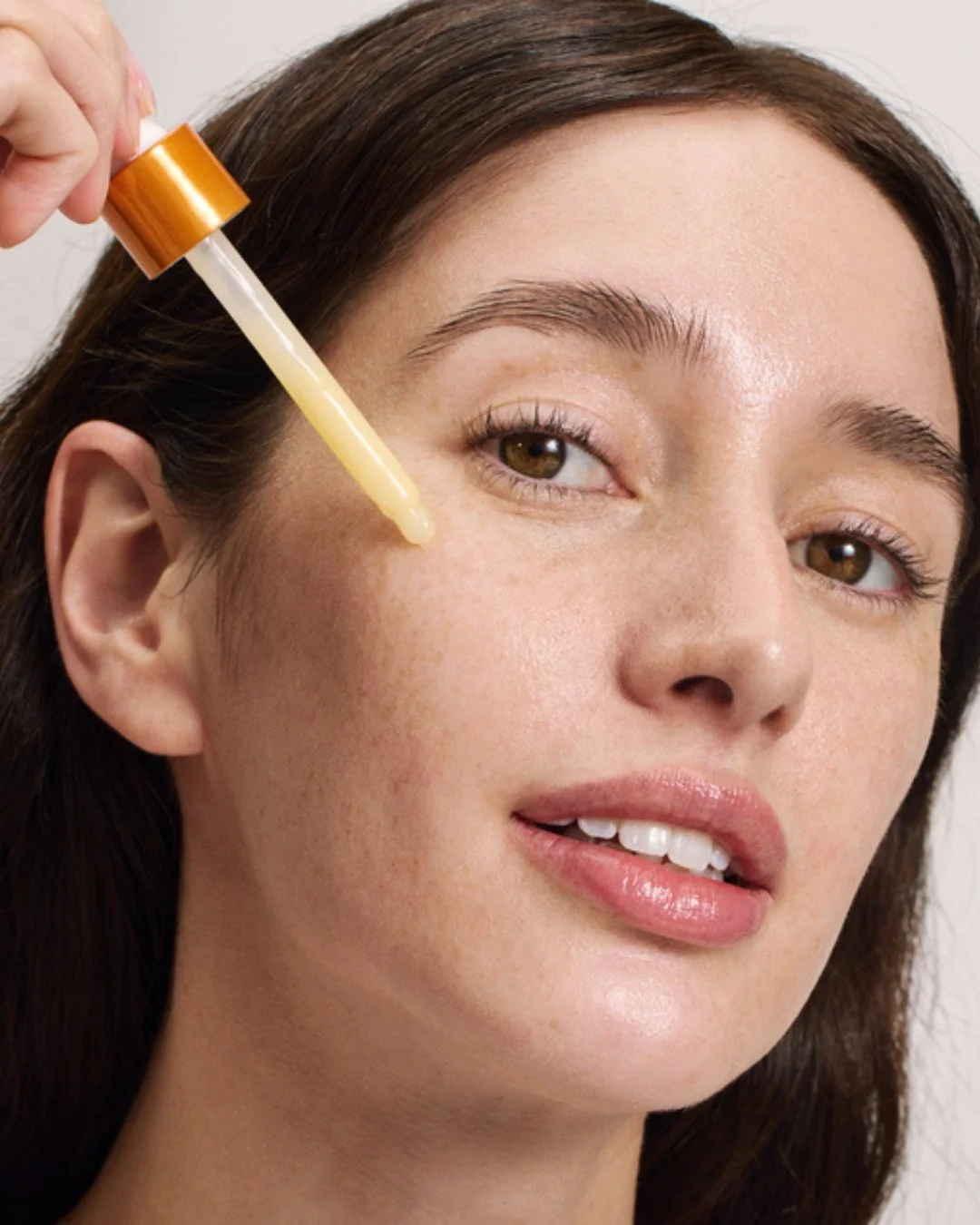 A healthy glow starts with vitamin C! It helps keep your skin firm, smooth, and radiant &mdash; while also supporting healing thanks to its anti-inflammatory powers. Say goodbye to dullness and hello to glowing skin! 🍊

#laverauk #natural #organic #