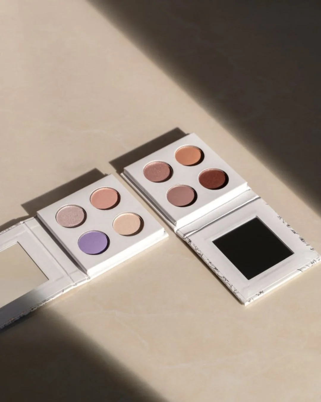 Create countless stunning looks with Signature Colour Collection eyeshadow palettes. Four perfectly coordinated shades in a creamy texture make the eyeshadows easy to apply and blend. 

Available in Pure Pastels and Rose Renaissance.

#laverauk #natu