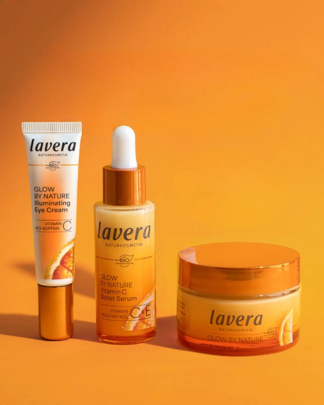 New Year, New Glow ✨

Start the new year with our Glow by Nature skincare series. The highly effective antioxidant vitamin C and other power ingredients from nature reduce signs of fatigue and skin ageing and provide the skin with an immediate glow. 