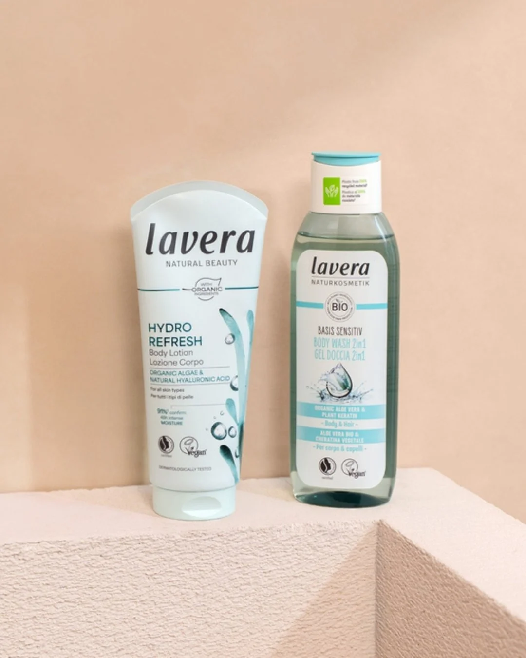 Our Basis Sensitiv 2in1 Body Wash cleanses with extra-gentle surfactants, while the Hydro Refresh Body Lotion uses our hydrating blend of organic algae and hyaluronic acids to lock in moisture. The result? Skin that feels as good as it looks.

#laver