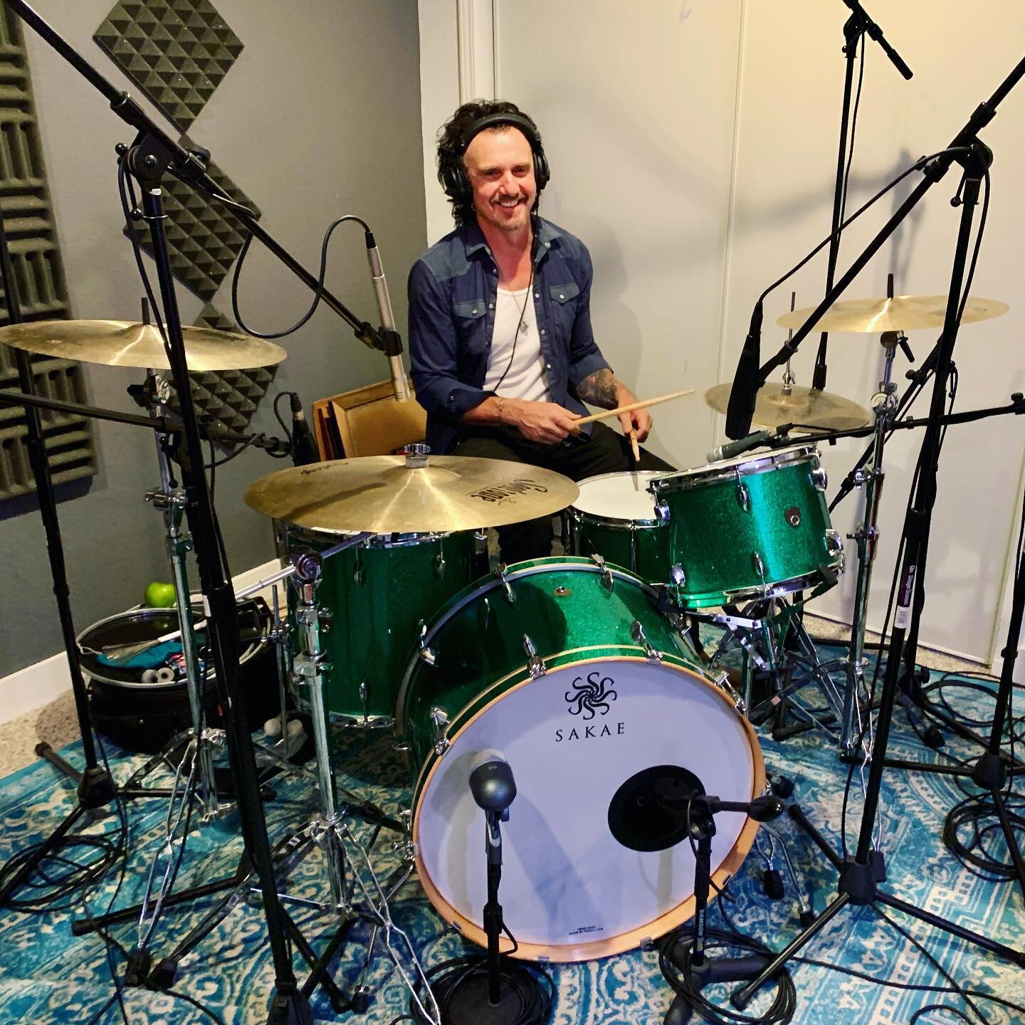 From a whisper to a roar this man @rickardtl has Swing! Another incredible day of tracking Drums and Bass for #windowtotheworld #bravesongs #sunstudio