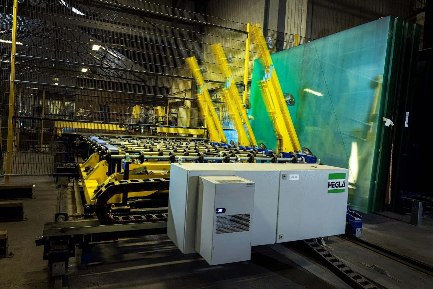 Hegla Optimax helps Custom Glass’ Leading Market Position Remains Consistent