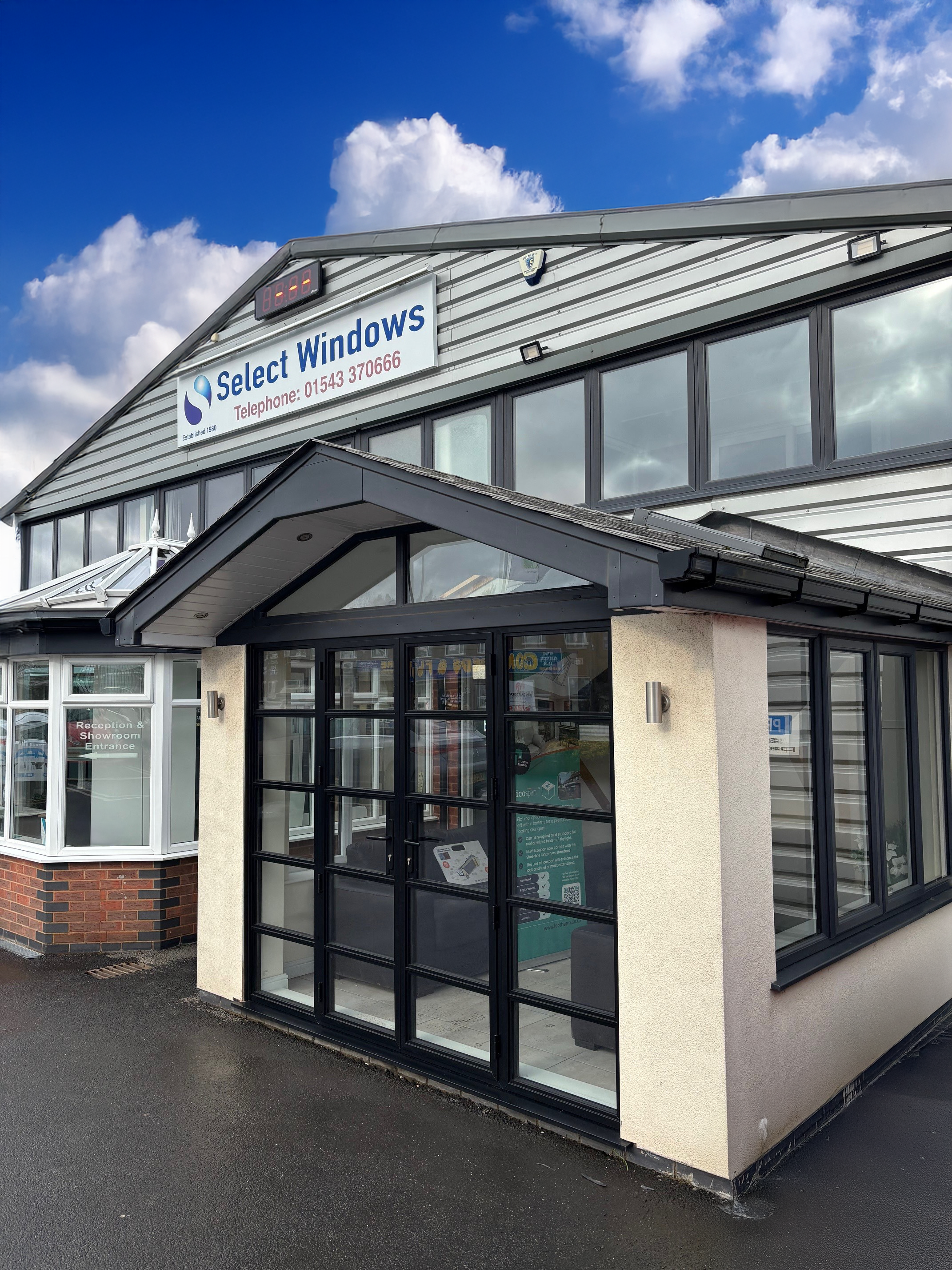 Select Windows Diversifies by Adding Sheerline Aluminium