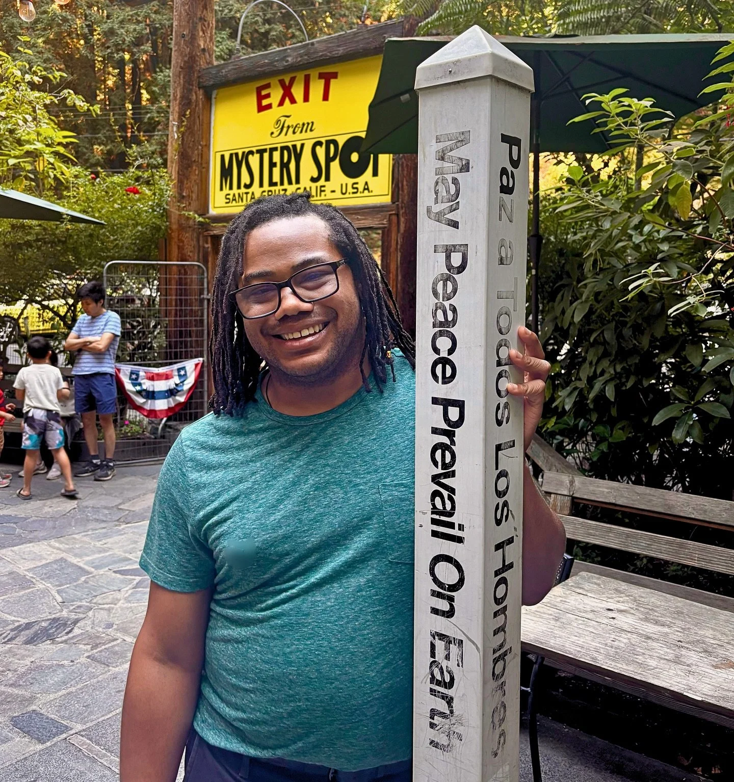 Had a great time at the Mystery Spot in Santa Cruz. Gravity took the day off and so did logic. Bigfoot&rsquo;s definitely real, by the way. May peace prevail on Earth (and in whatever dimension that place exists in).

#MysterySpot #SantaCruz #Bigfoot
