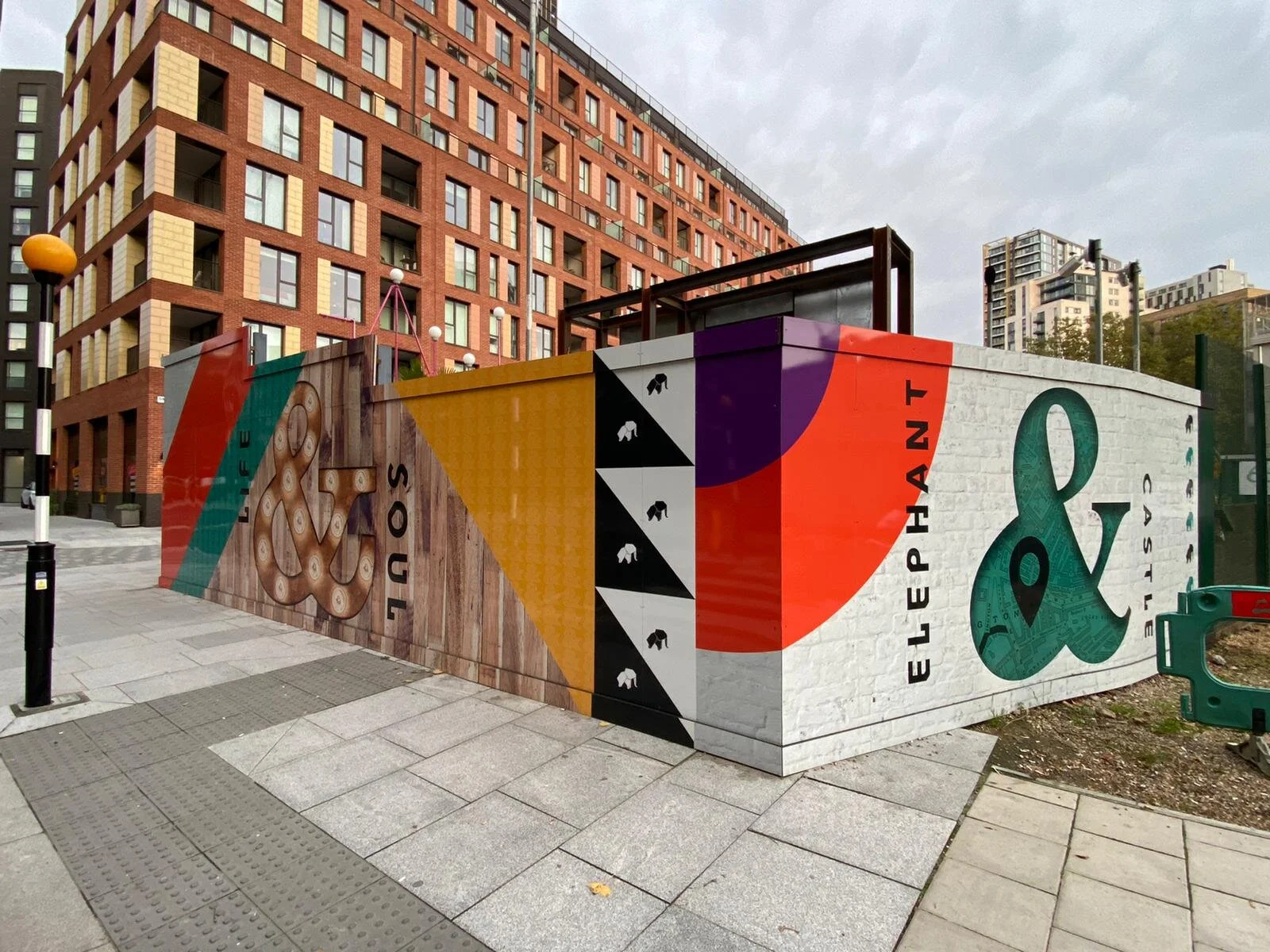 hoarding in elephant and castle london