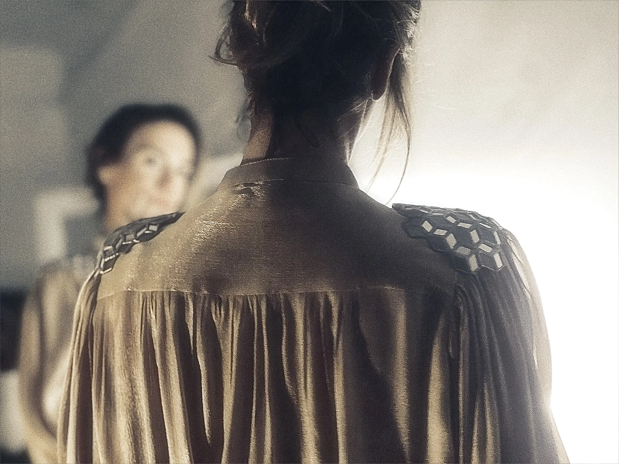 'Maeve' Empathy Armour by Jennifer Hackett (Studio - Glass By Butler) worn by Ludovica Cedrati