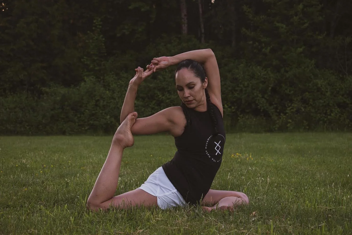 Today we honour #NationalIndigenousPeoplesDay &amp; we acknowledge @randi_gardypie a mother, Aboriginal educator, jingle dancer, yogi, &amp; community leader. 
We asked Randi how she lives the MASH and this is what she shared with us 🧡
.⁣
MOVEMENT -
