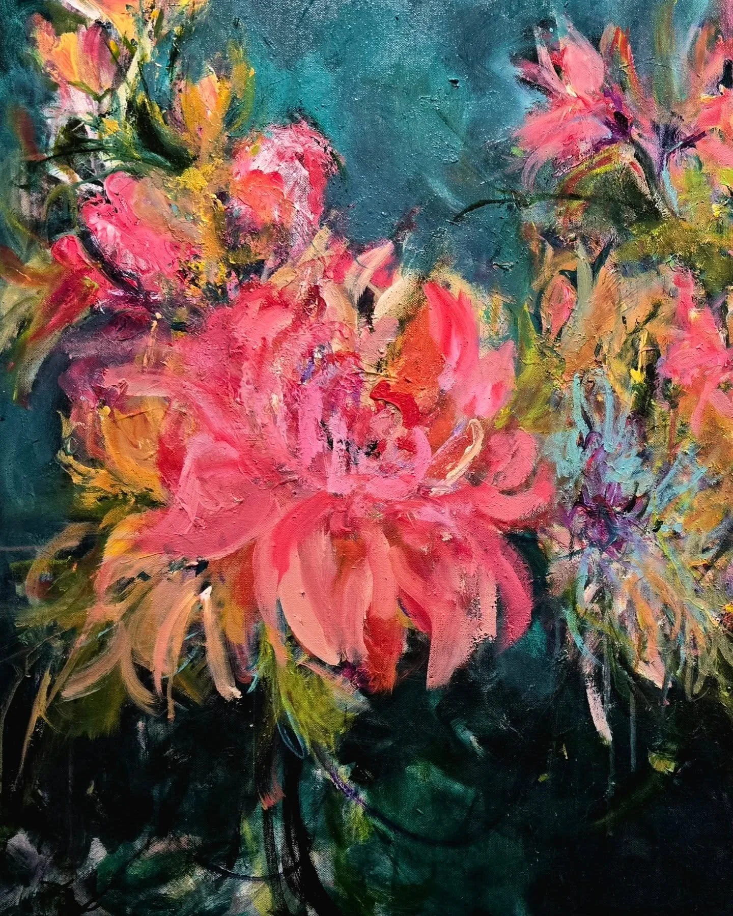 A sneak peek at the floral splendor that just arrived 🌸 12 new paintings by local artist Kathy Robinson @drawntothewax 🪻 If you love flowers + color + vibrancy, they&rsquo;re a must-see-in-person treat ⁠😍
⁠
⁠
⁠
#floralart #phillyartgallery #philly