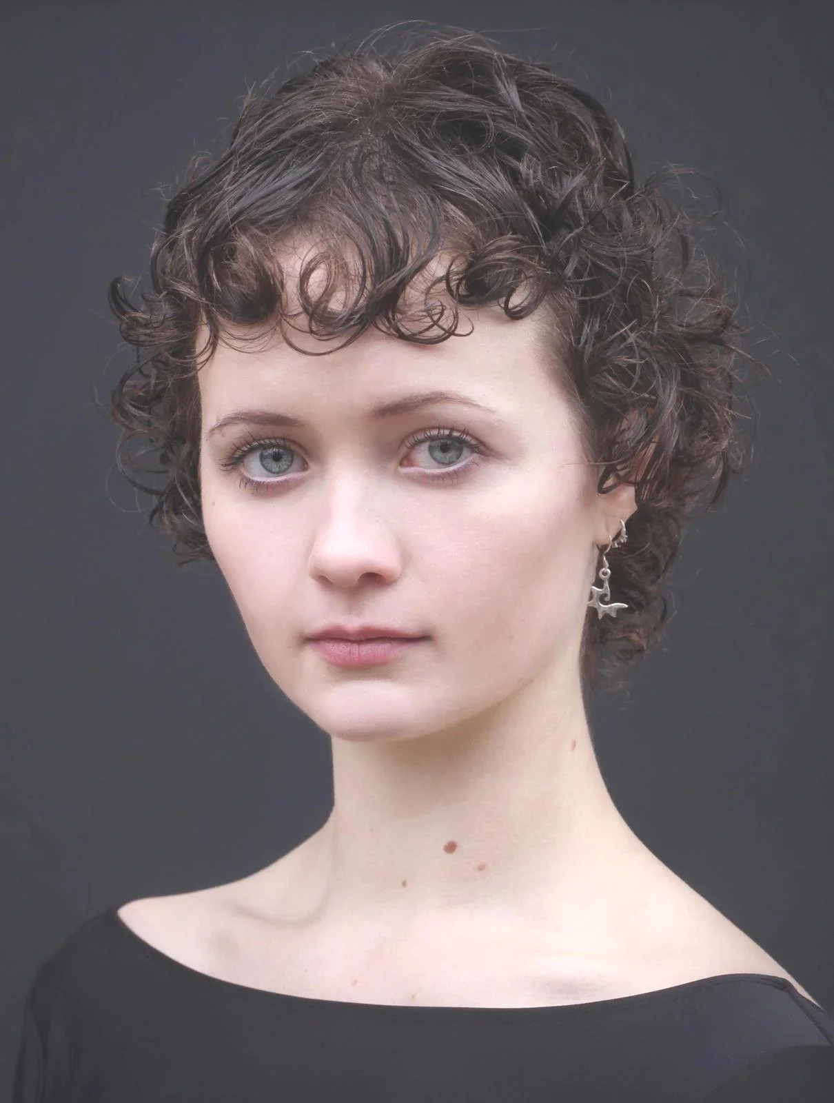 ARTISTIC TEAM - Evie Leigh Savage is a dance artist, teacher and model, formerly Team GB Rhythmic Gymnast, blending Vaganova technique with expressive movement to enrich her teaching.