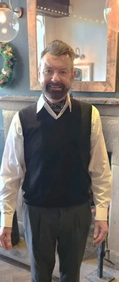 OPERATIONS - Ray Barron – Support Administrator & Project Coordinator with extensive creative‑industry experience, strong organisational, adaptable problem‑solving.skills.