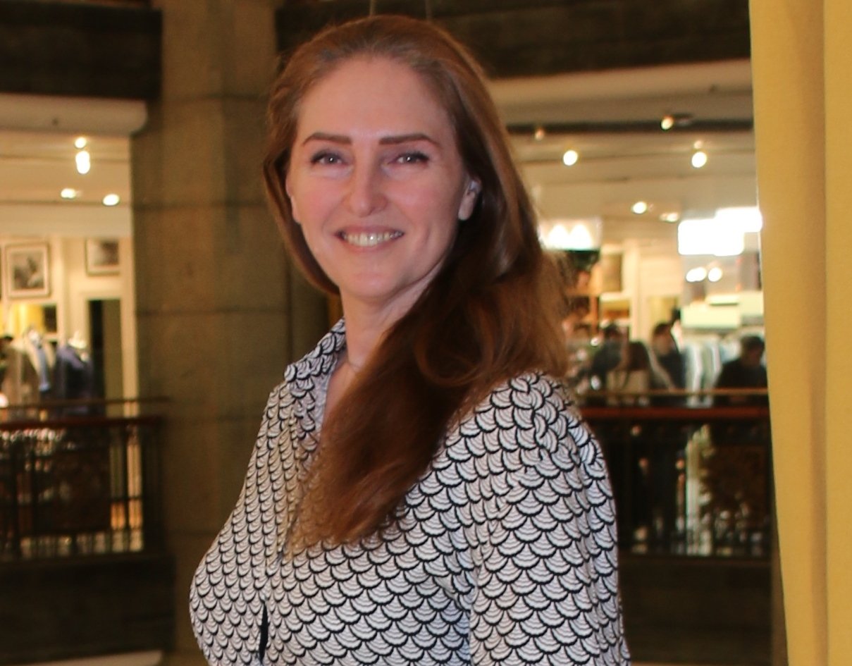 ANNA DAVYDOVA - Ballet Dance teacher and Choreographer PROFESSIONAL PROFILE A positive, professional teacher, dancer and choreographer