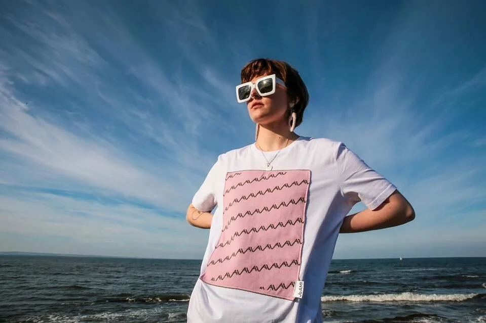 Everything #onpoint @maisiefarrer @joamistudio_ 💋&hearts;️ ☁️ #scottishknitwear #fashioneditorial #scottishmodels #fashion photography #fashionphotographer #scottishsummer #thisisscotland 💝