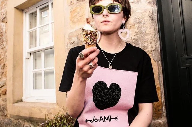 In love right now @joamistudio_ @maisiefarrer @ocpartt @jannettas_gelateria.
.
.
.

#scottishknitwear #fashioneditorial #scottishmodels #fashionphotography #fashionphotographer #scottishsummer #thisisscotland 💝