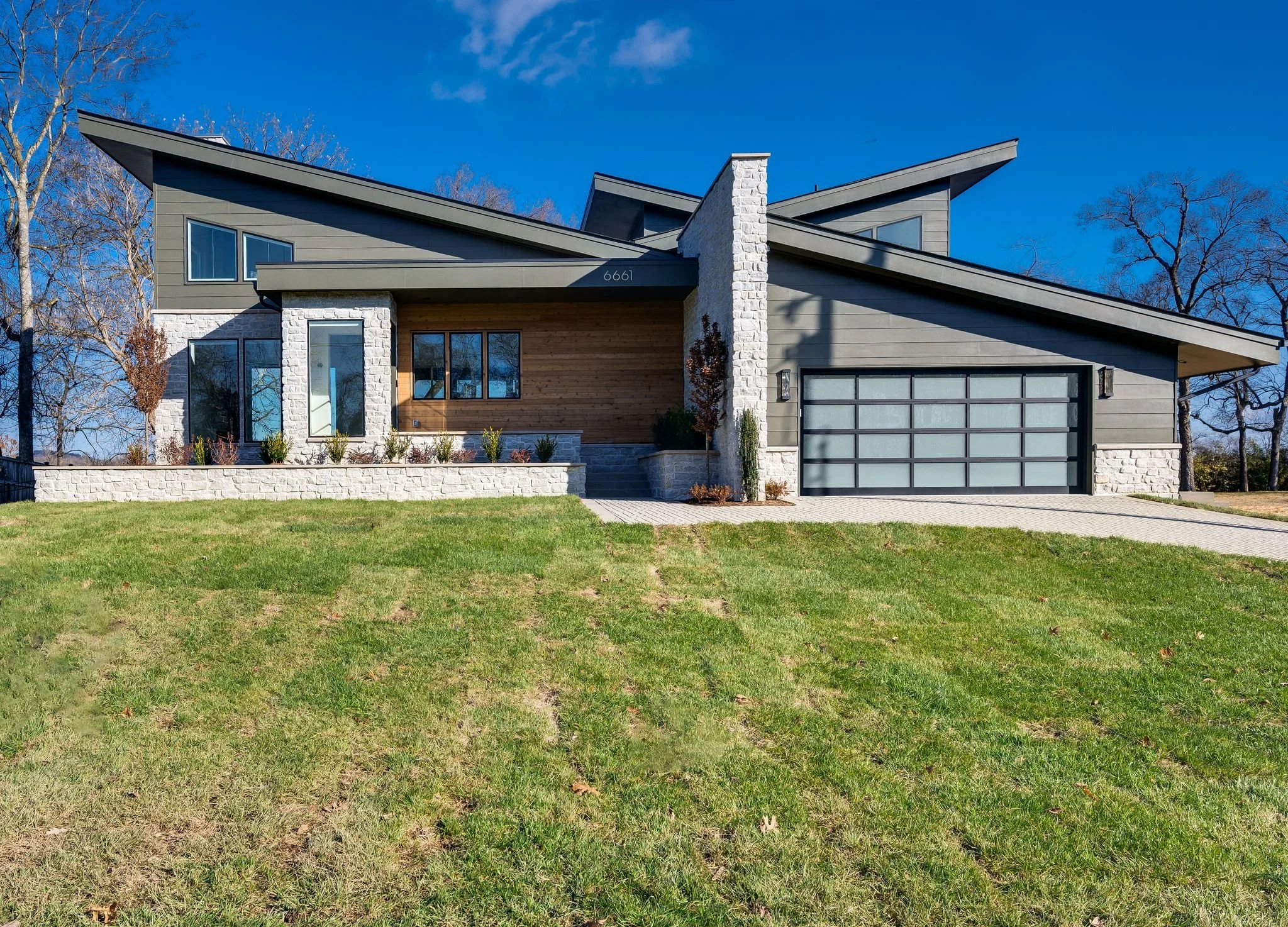 Click To View Interior →