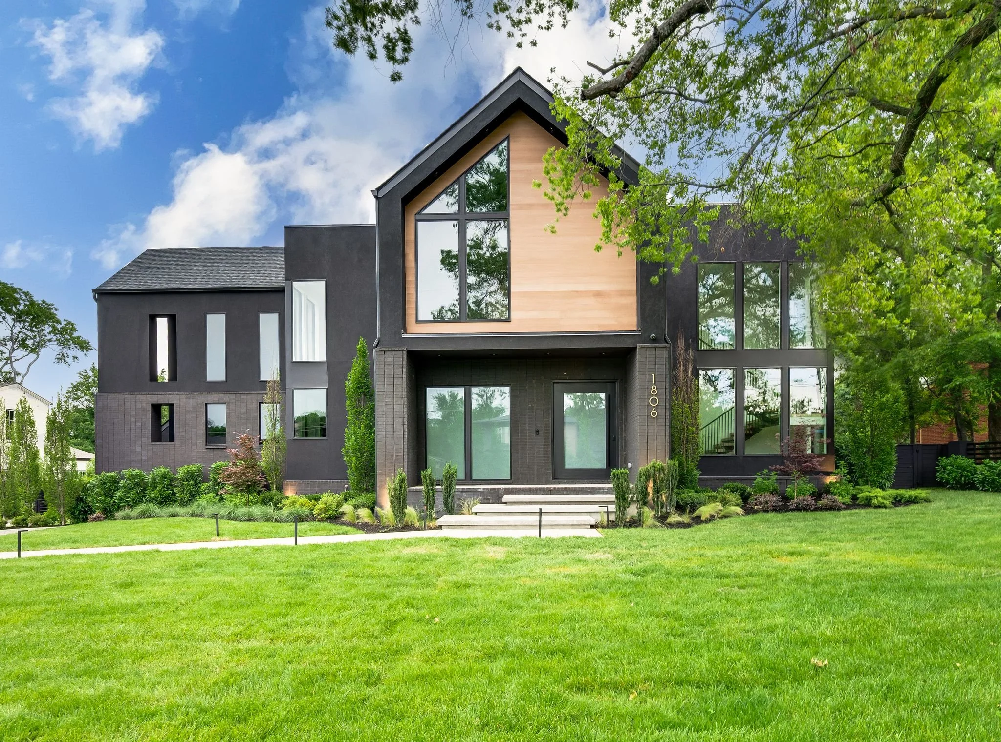 Click To View Interior →