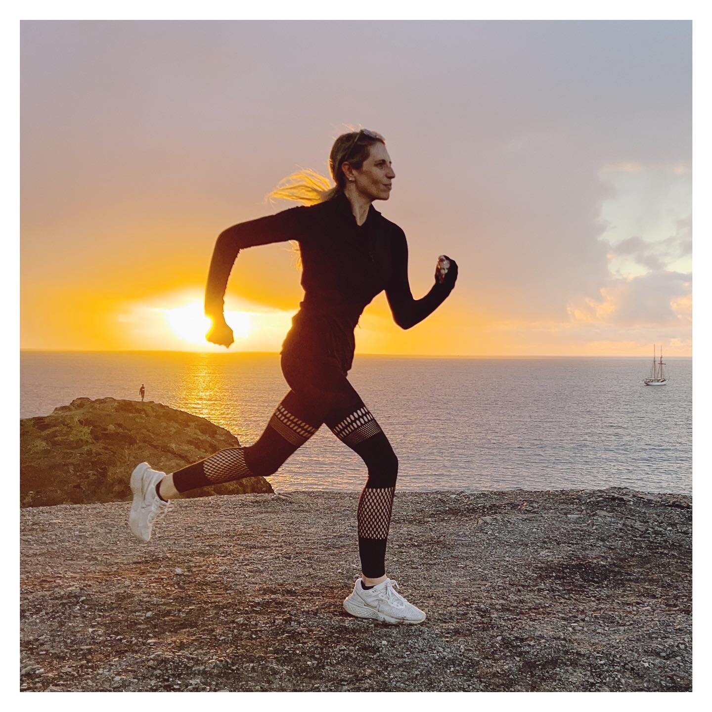 RUNNING BACK TO ME, MYSELF&hellip; I. 

Deciding to give up running completely (per my doctor&rsquo;s orders), only 3 days after completing a 90km mountain ultra, and 1 day after finding out that I was pregnant&hellip; felt like one pretty disorienti