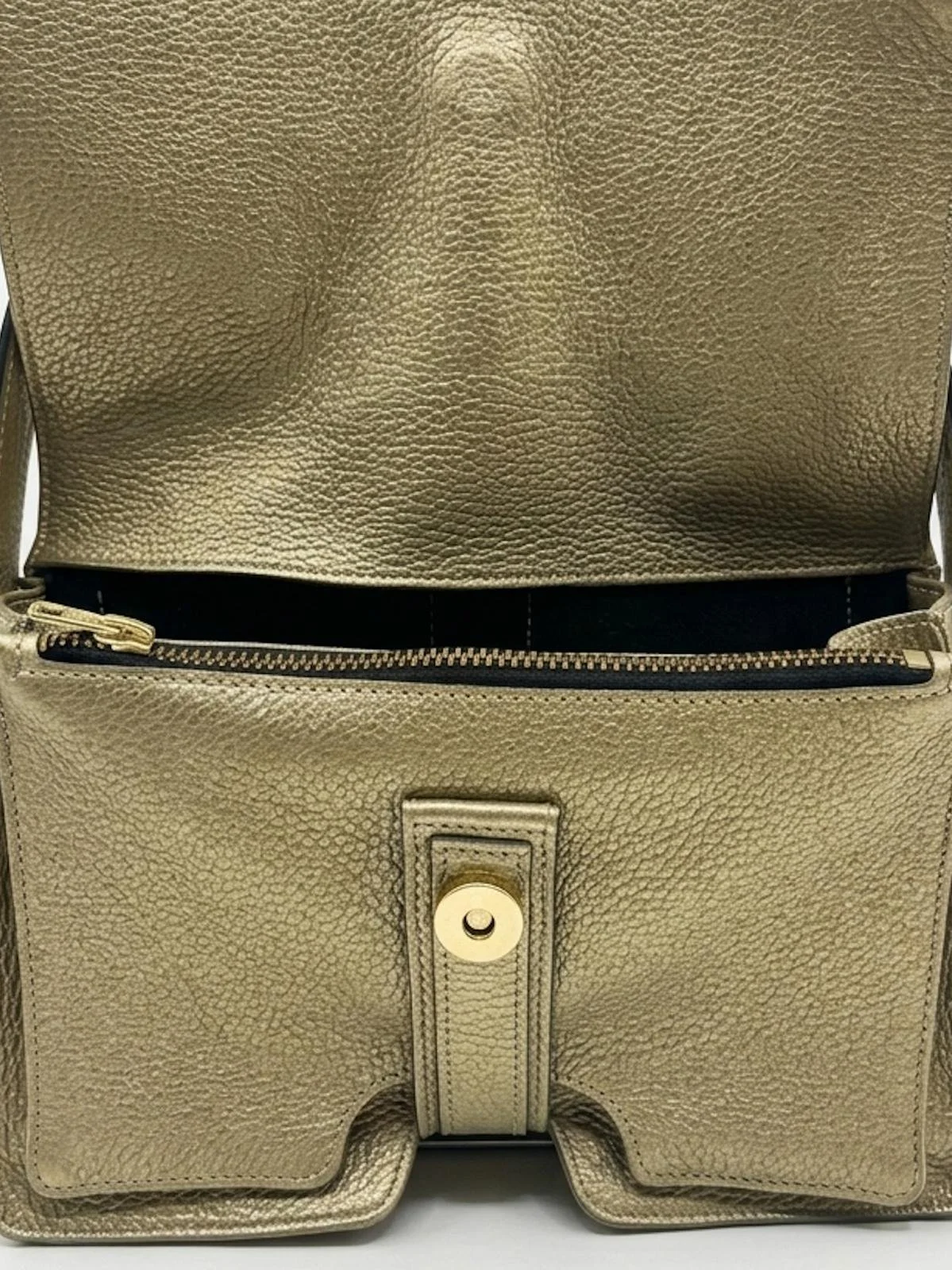 sac en cuir doré